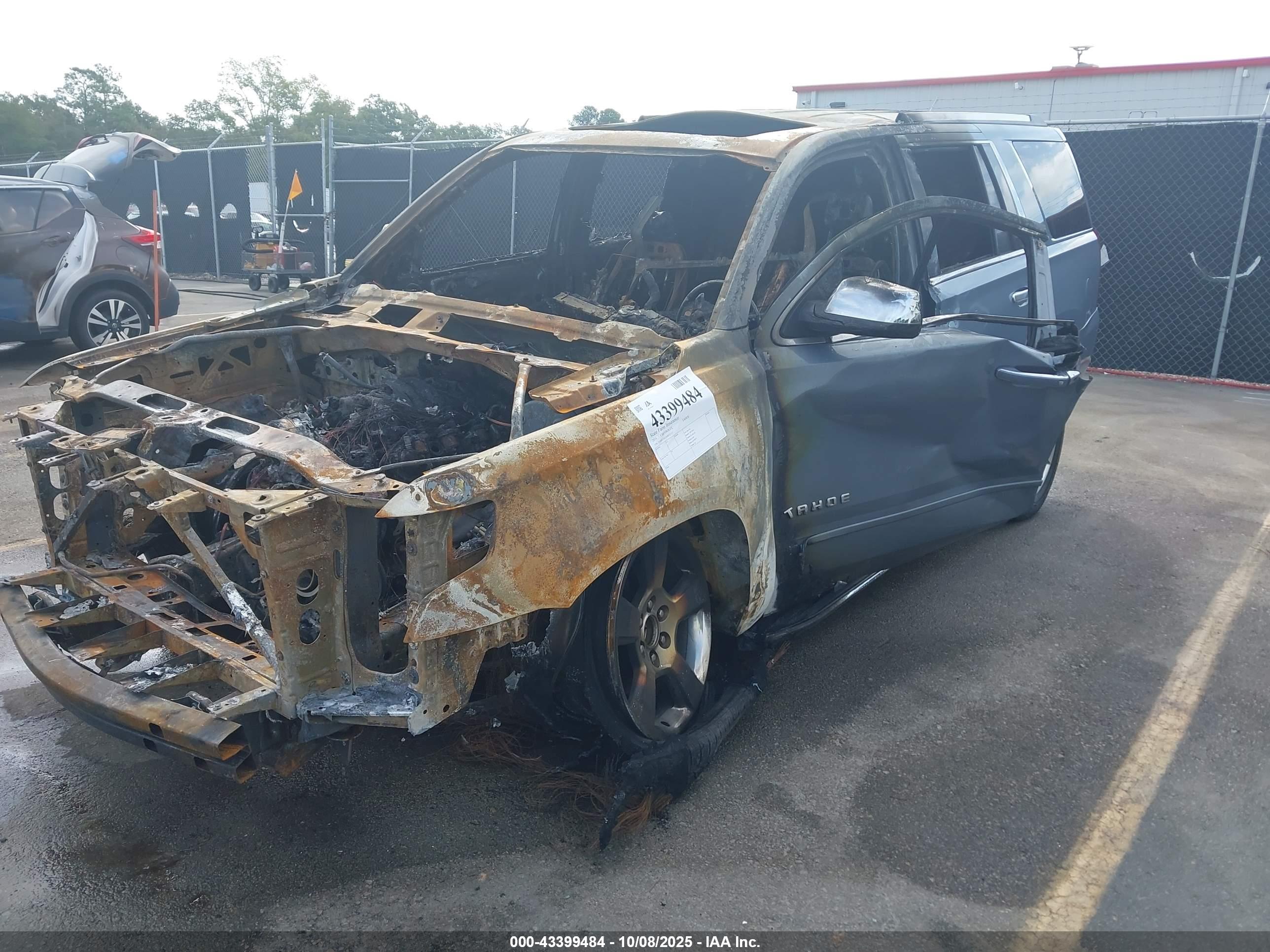 CHEVROLET TAHOE image 2