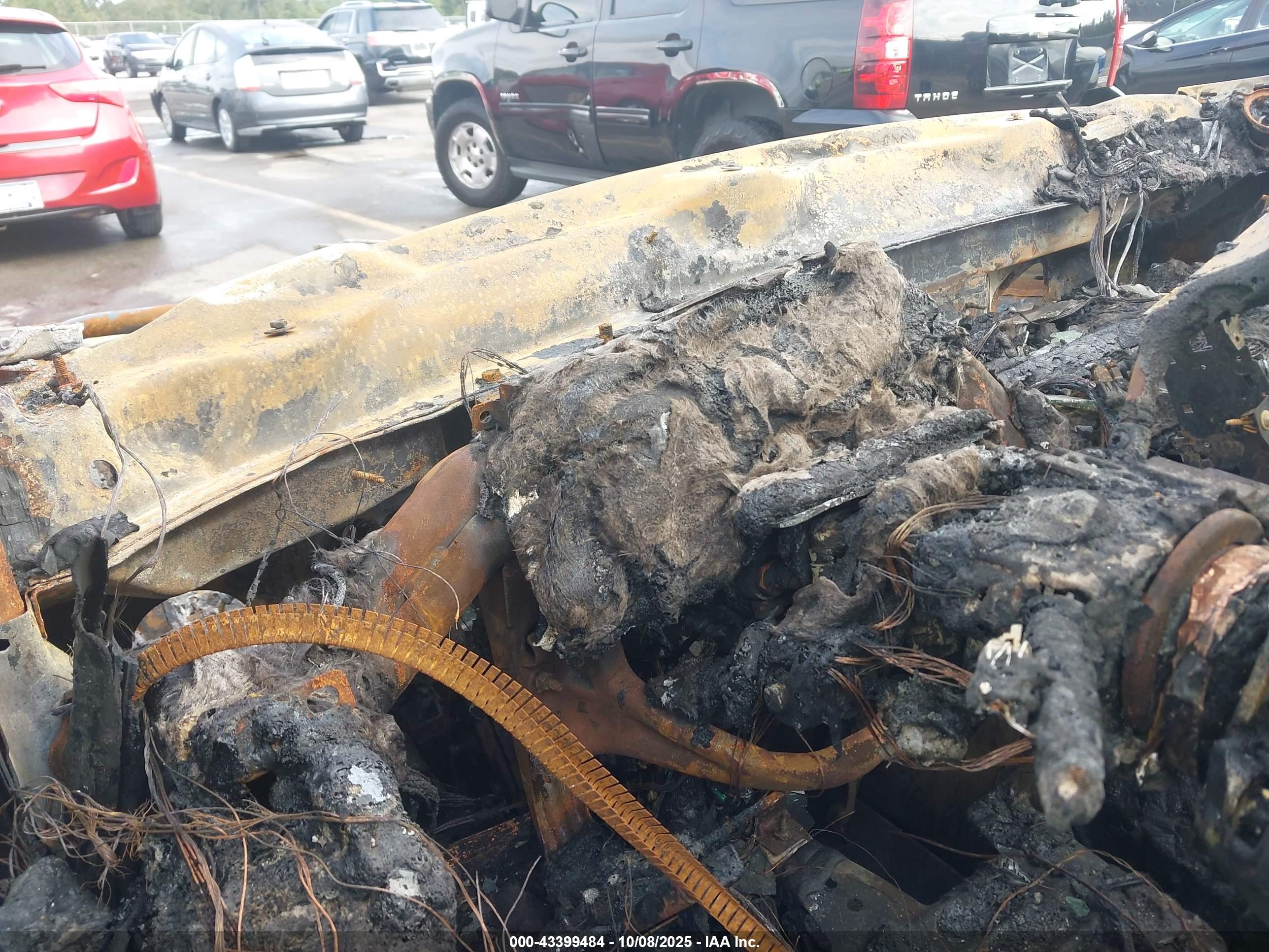 CHEVROLET TAHOE image 7