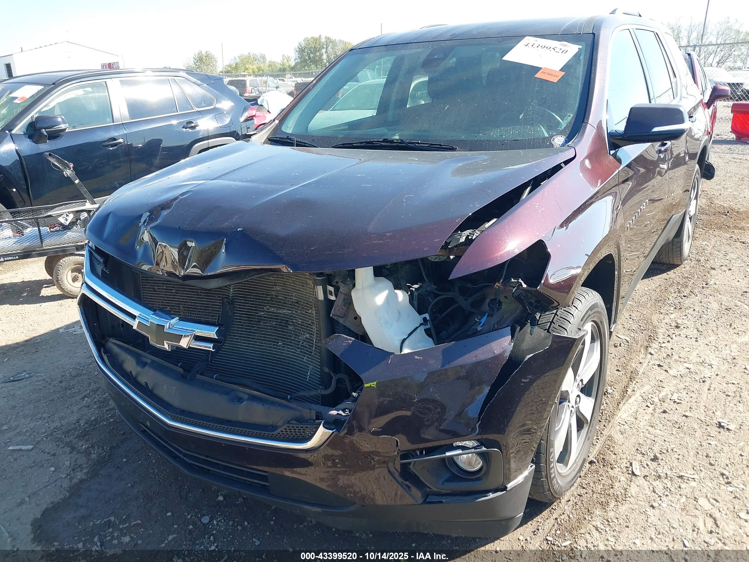 CHEVROLET TRAVERSE image 6