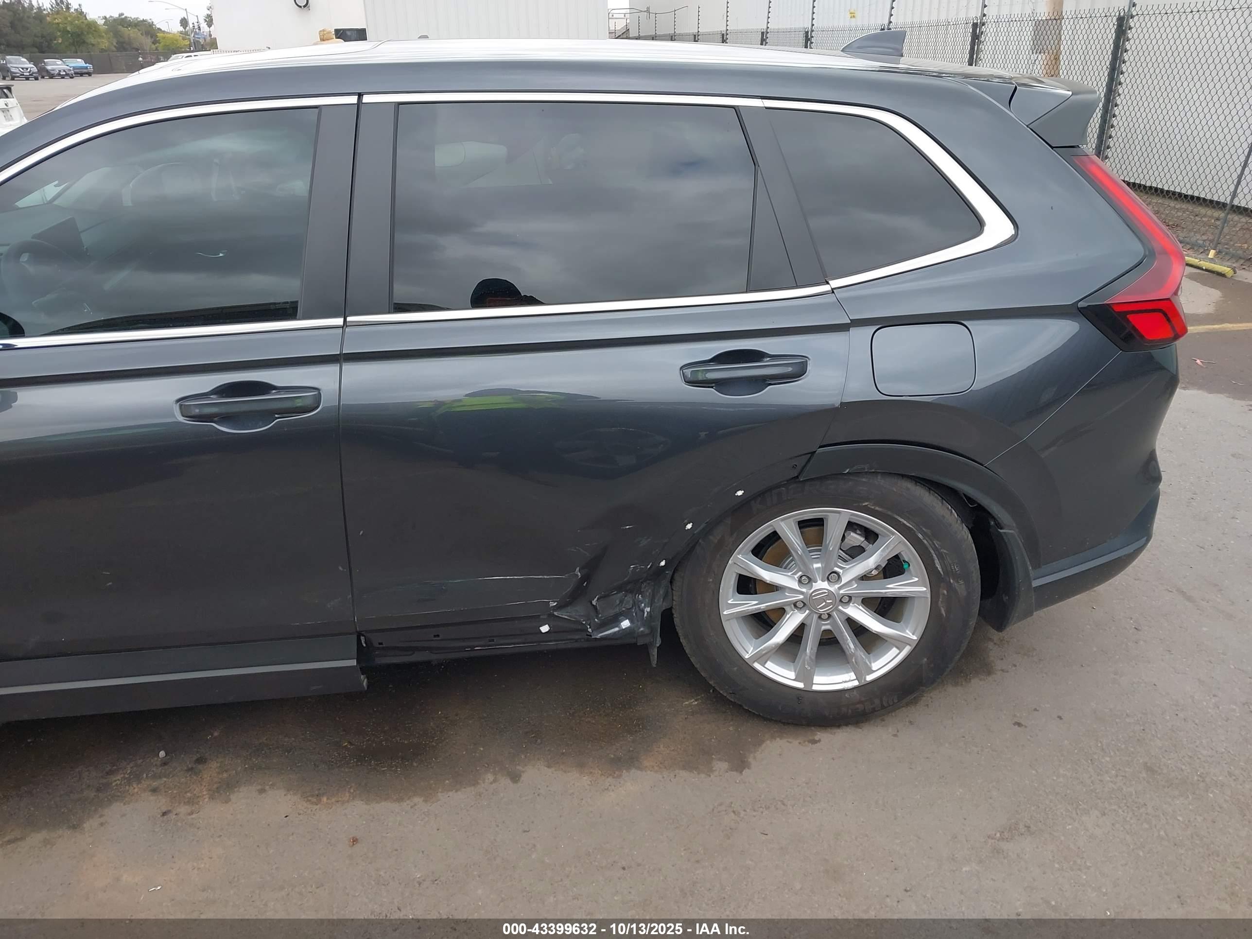 HONDA CR-V image 6