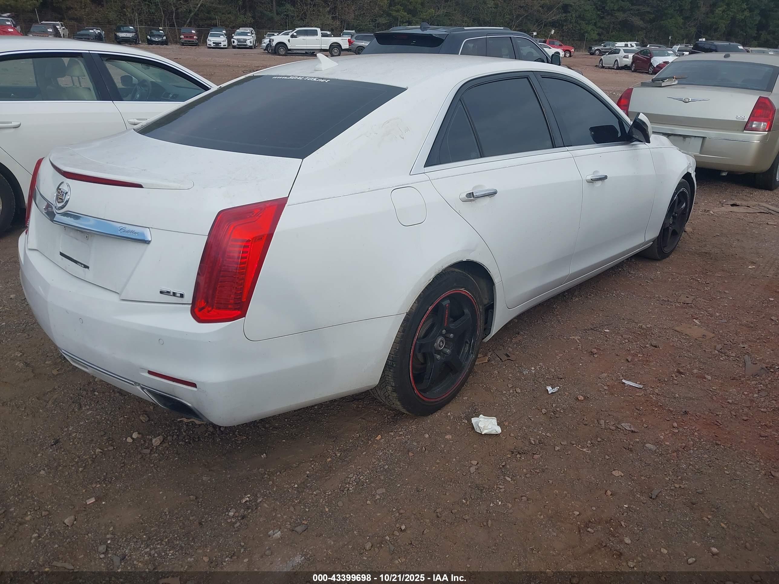 CADILLAC CTS image 4