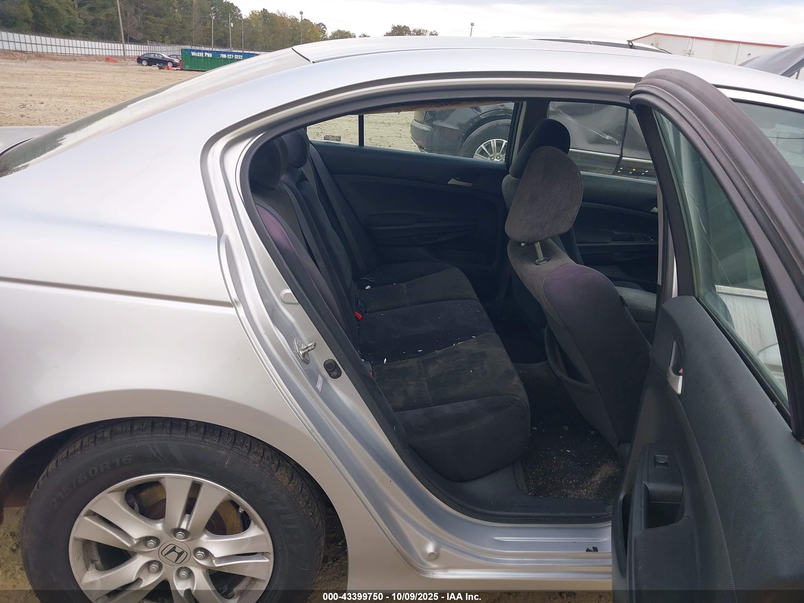 HONDA ACCORD image 8