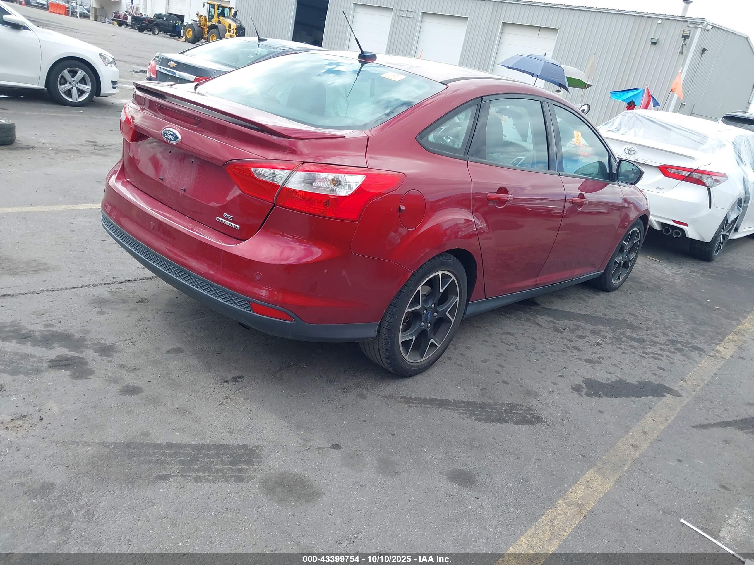 FORD FOCUS image 4