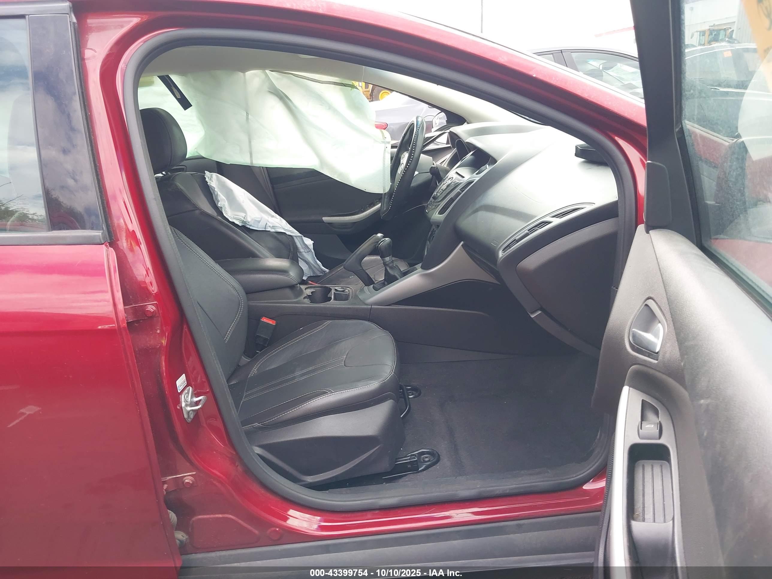 FORD FOCUS image 5