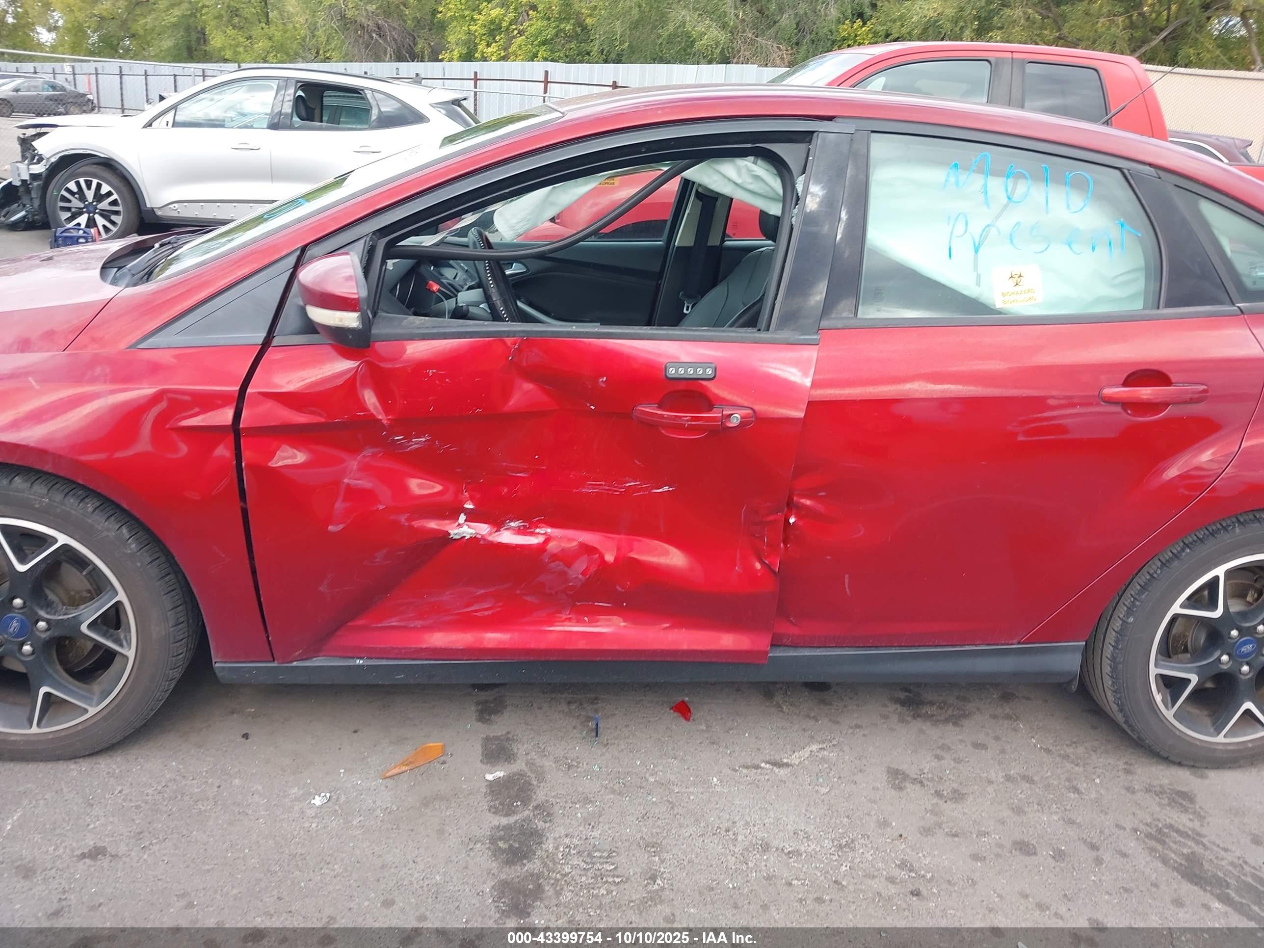 FORD FOCUS image 6