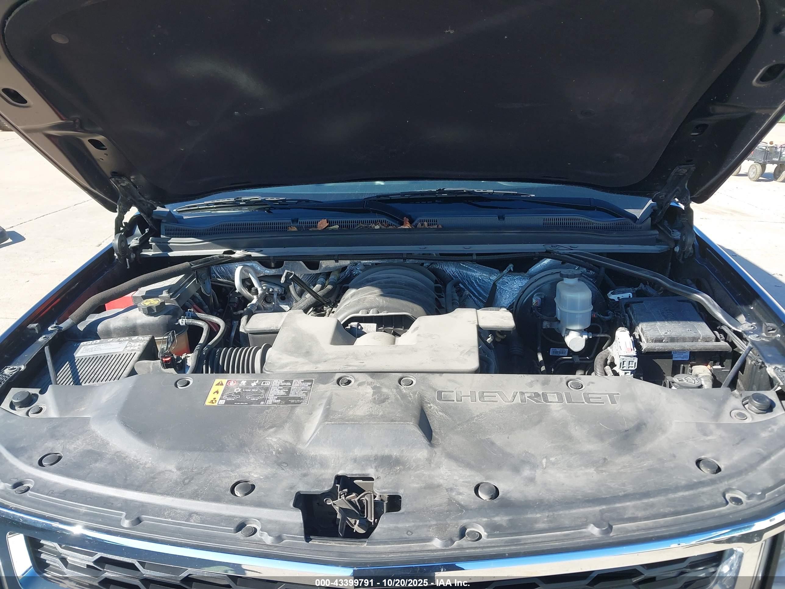 CHEVROLET TAHOE image 10