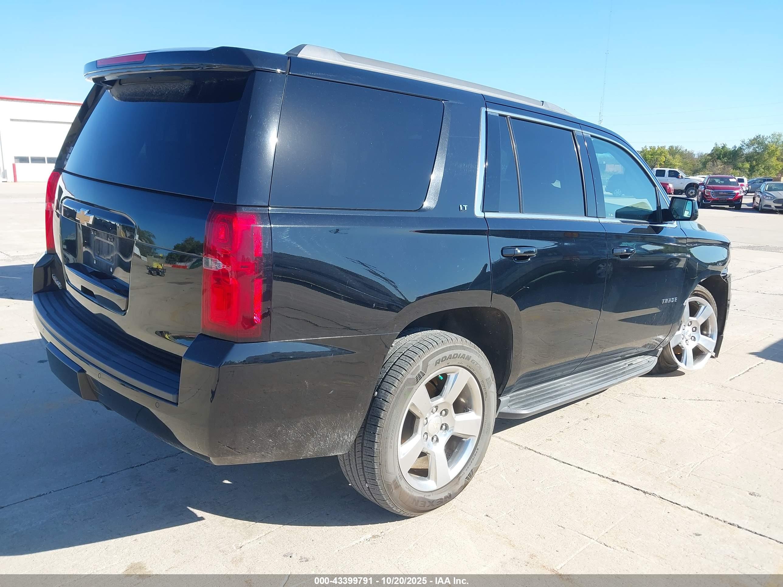 CHEVROLET TAHOE image 4