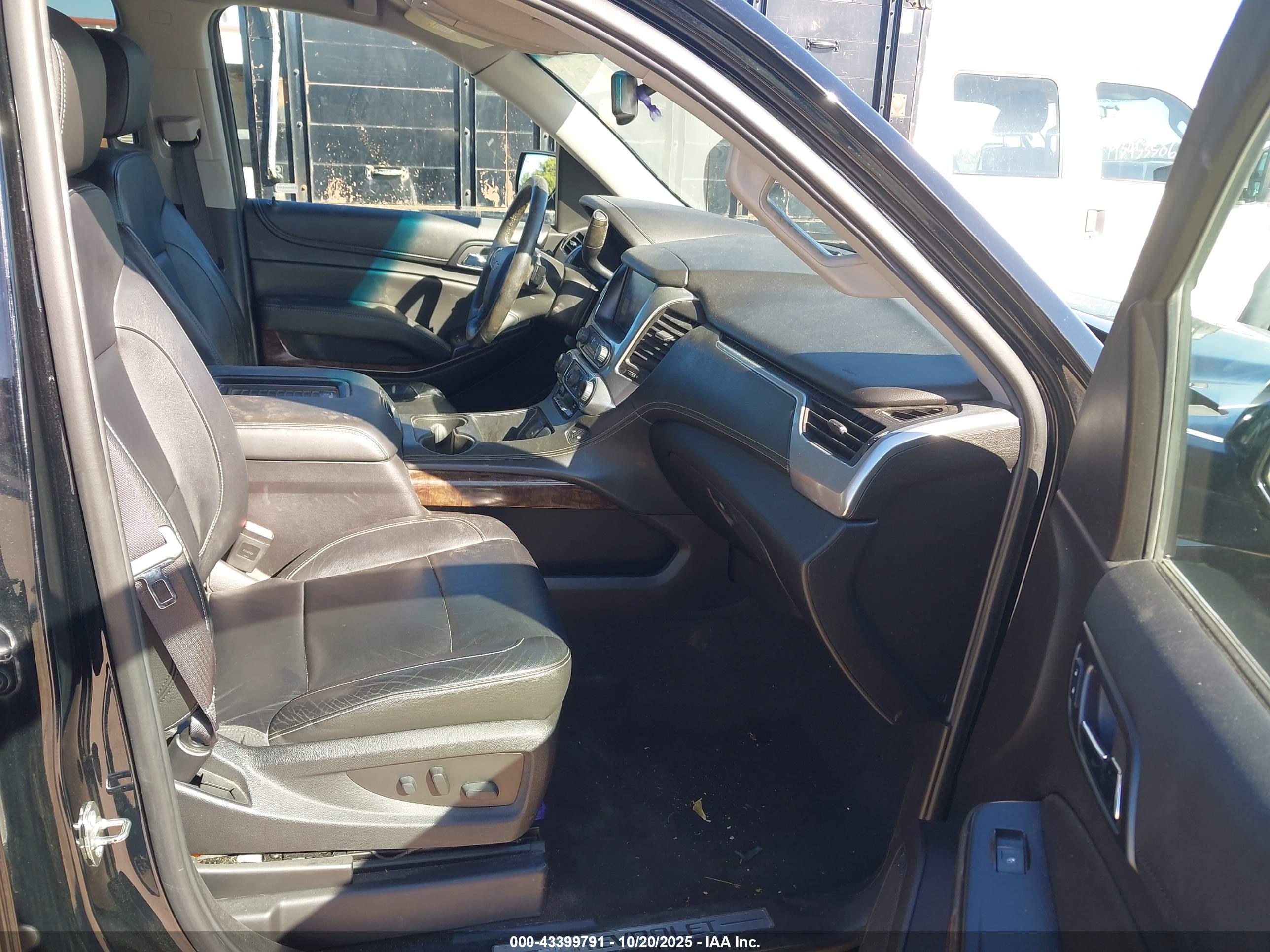 CHEVROLET TAHOE image 5