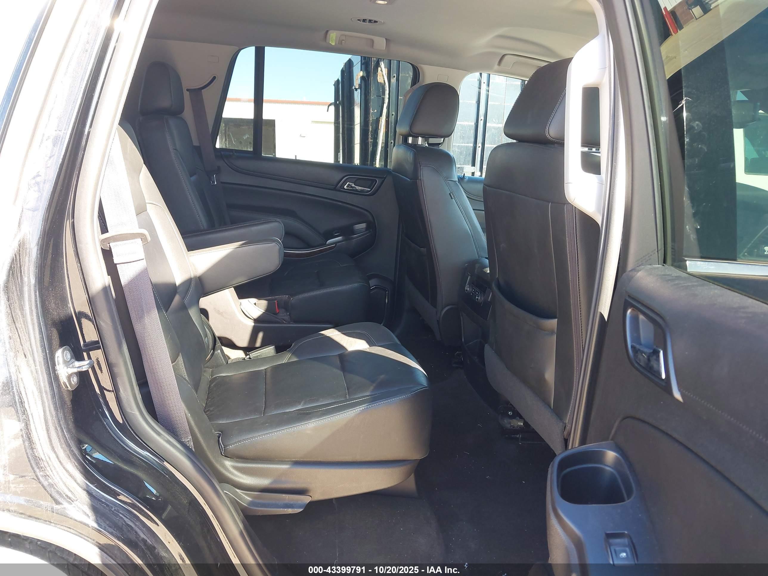 CHEVROLET TAHOE image 8