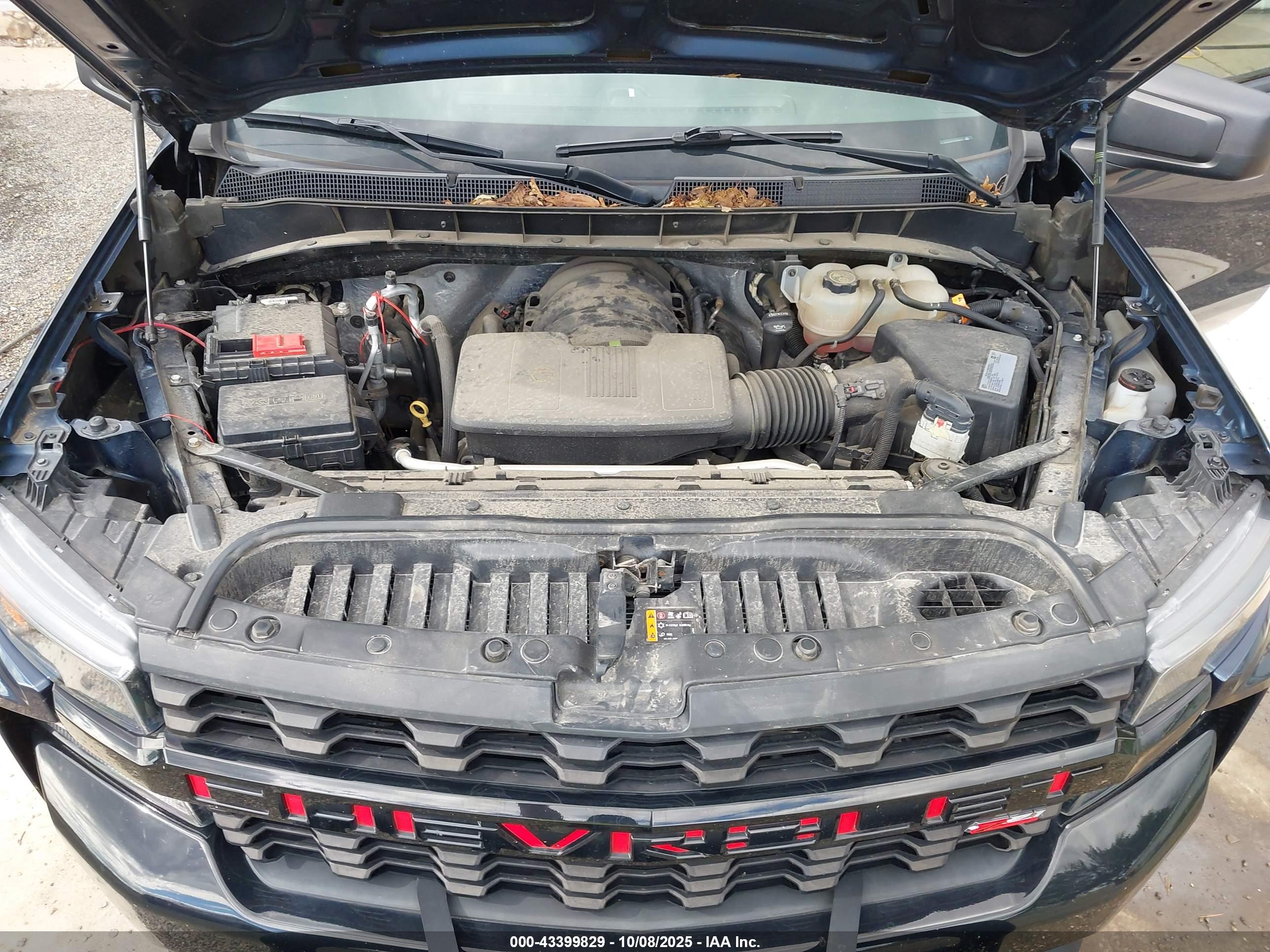 CHEVROLET SILVERADO image 10