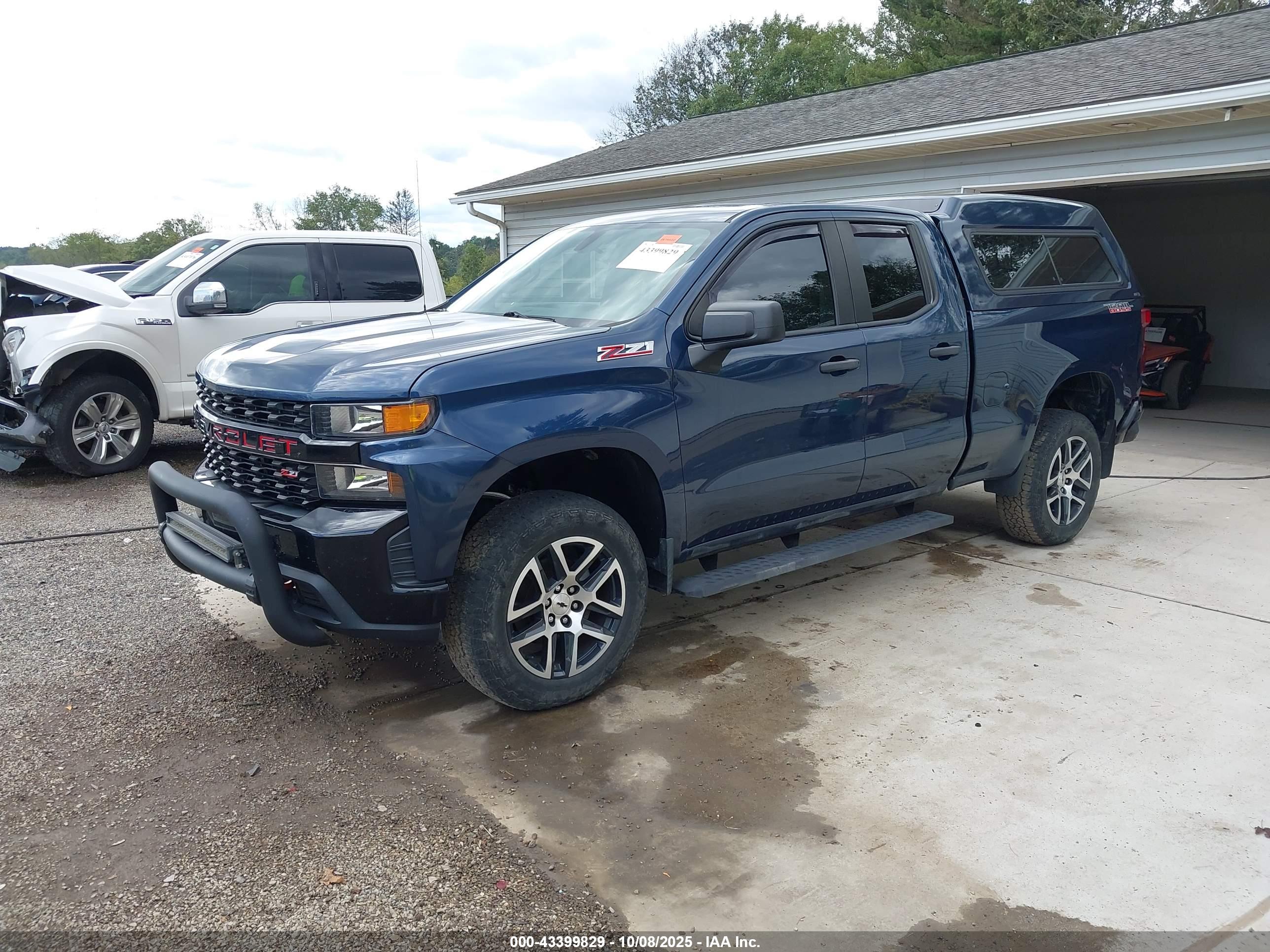 CHEVROLET SILVERADO image 2