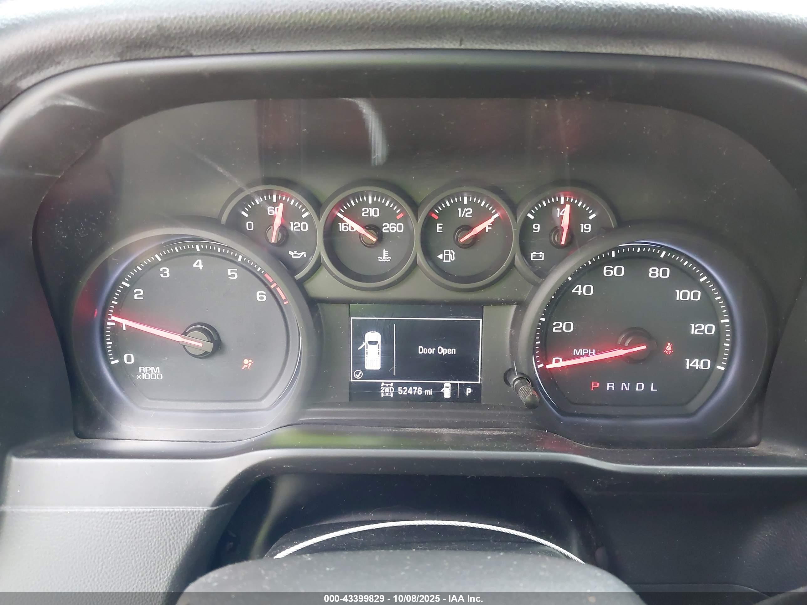 CHEVROLET SILVERADO image 7