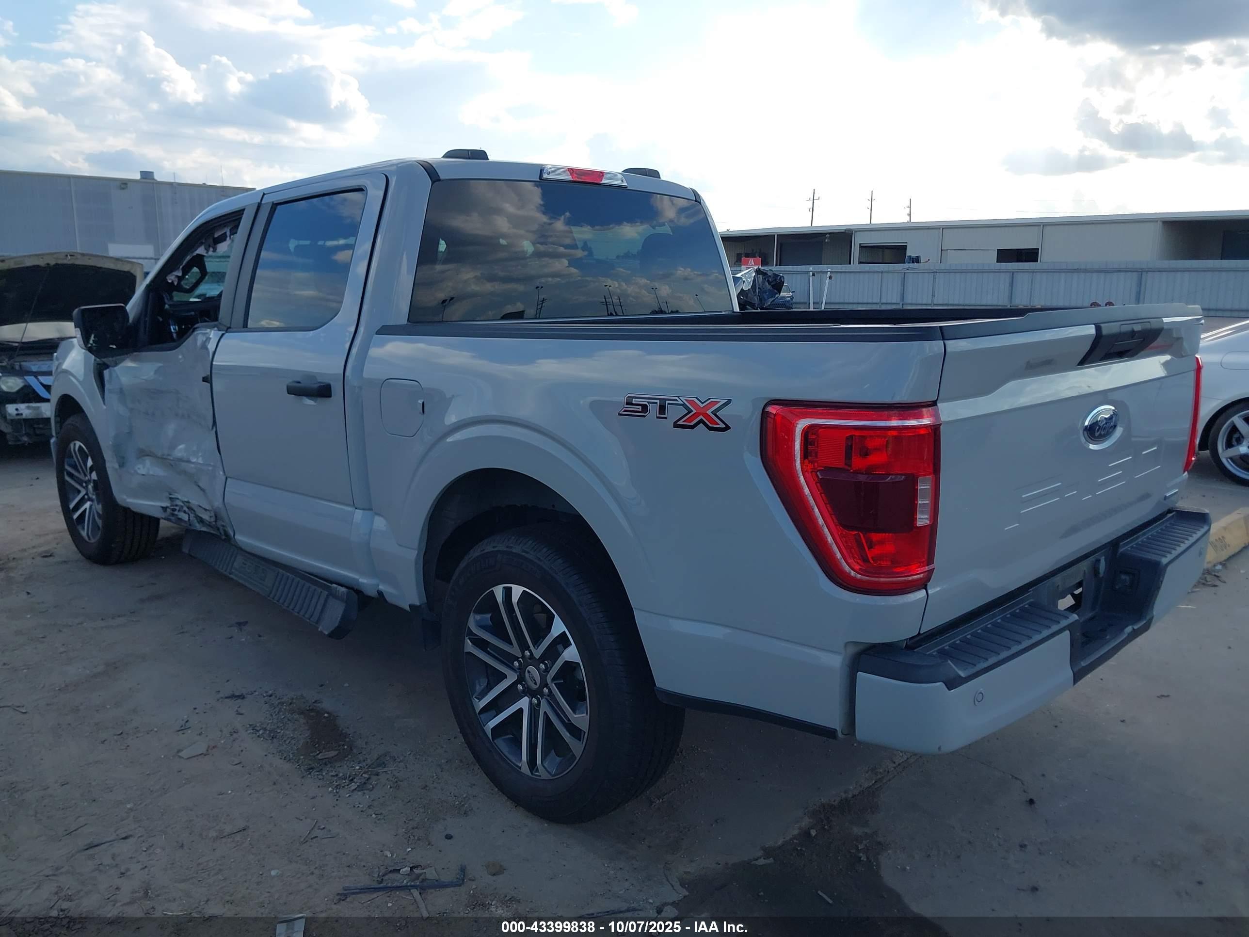 FORD F-150 image 3