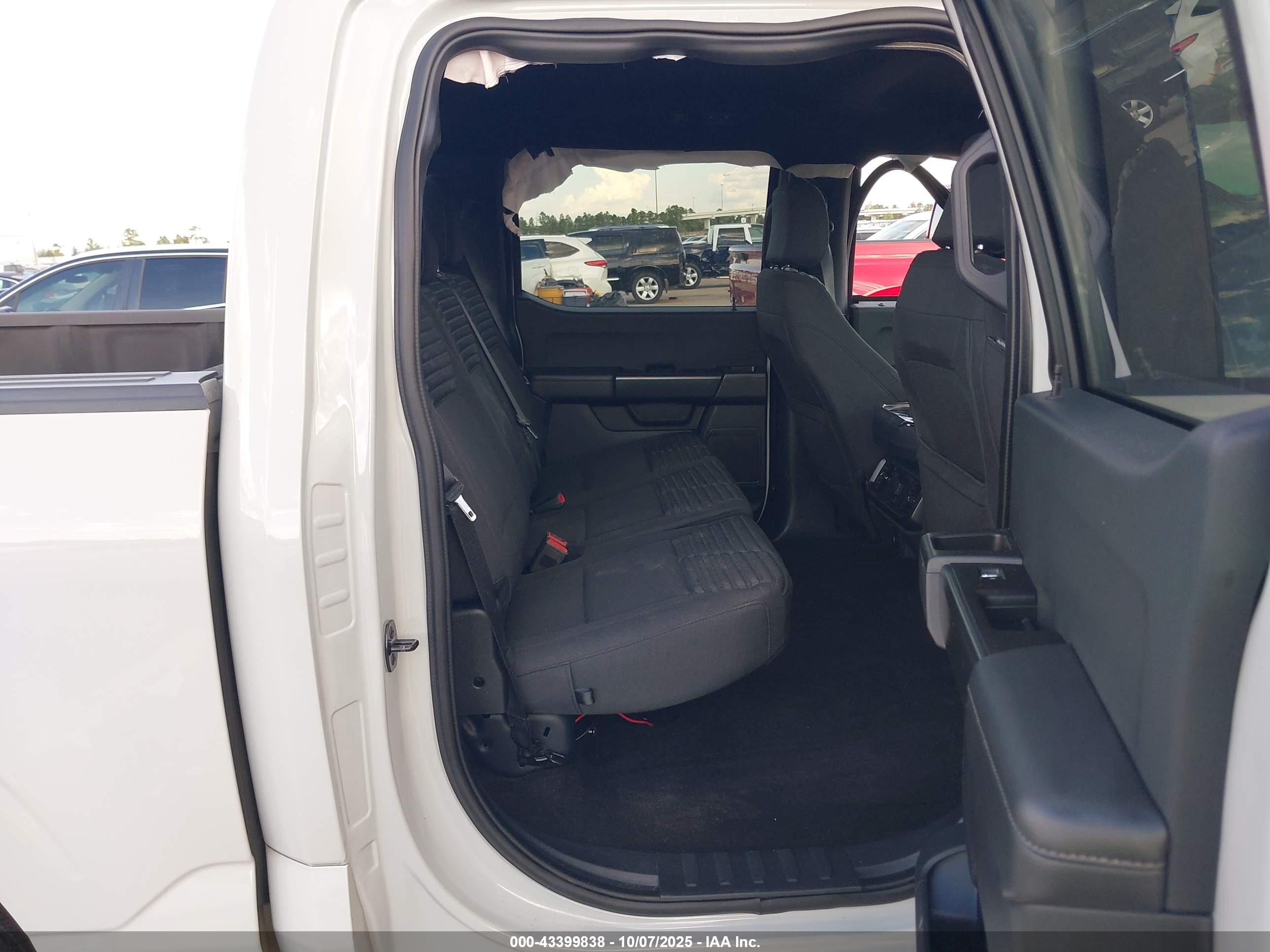 FORD F-150 image 8