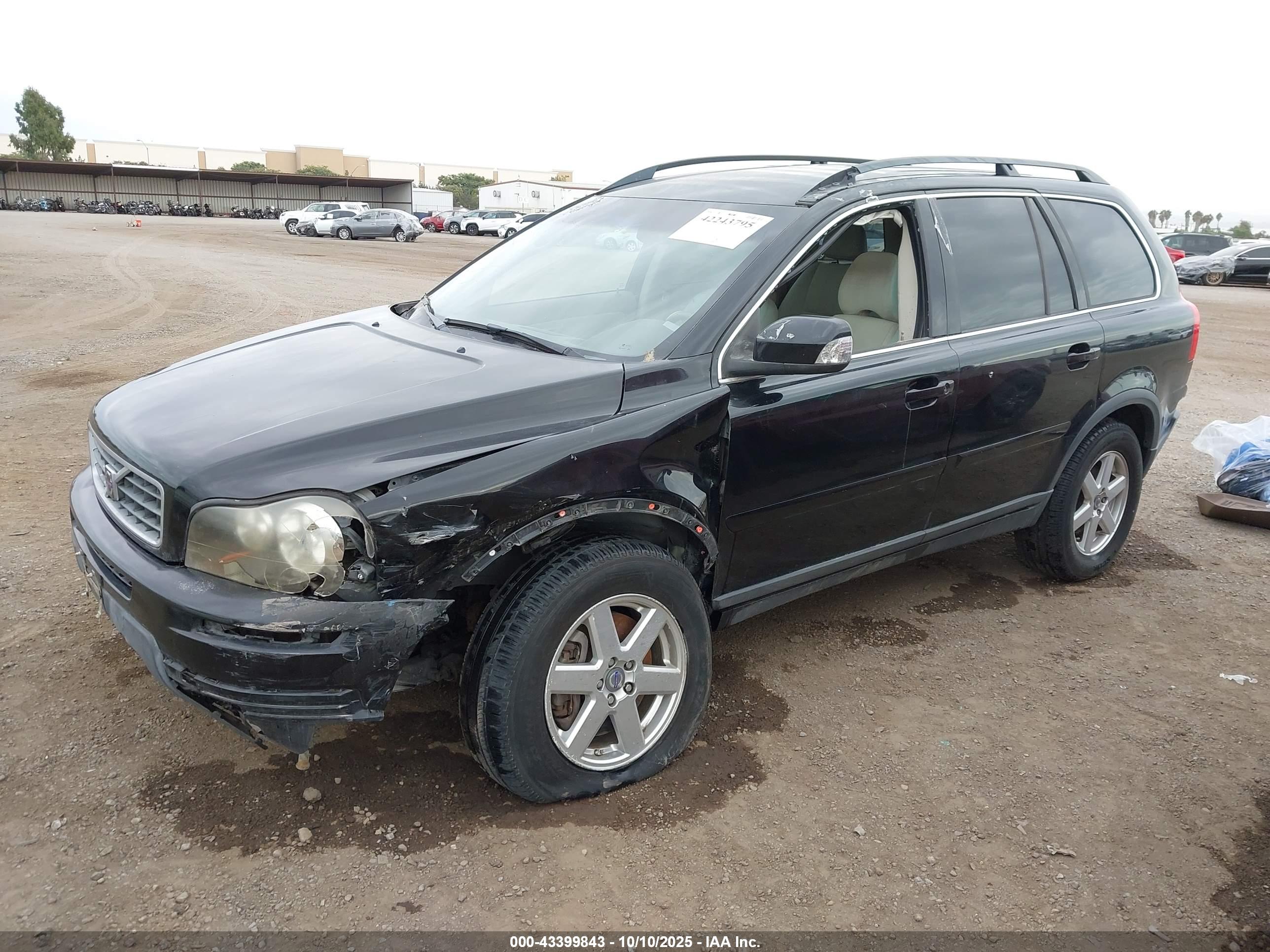 VOLVO XC90 image 2