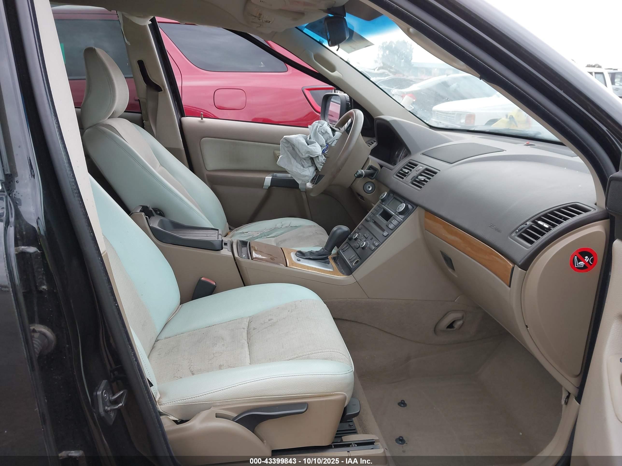 VOLVO XC90 image 5