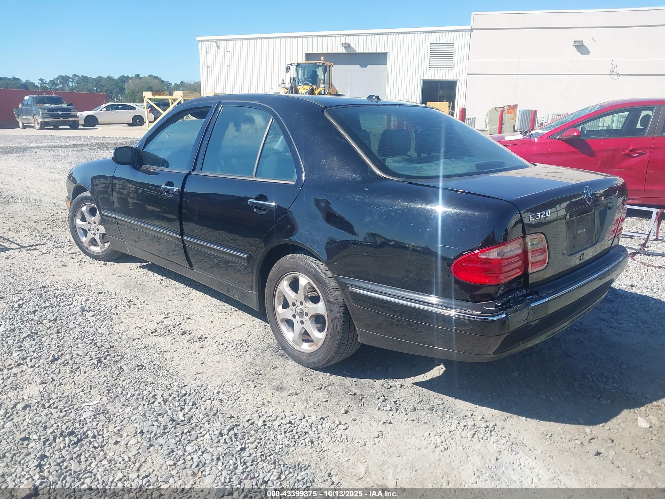 MERCEDES-BENZ E image 3