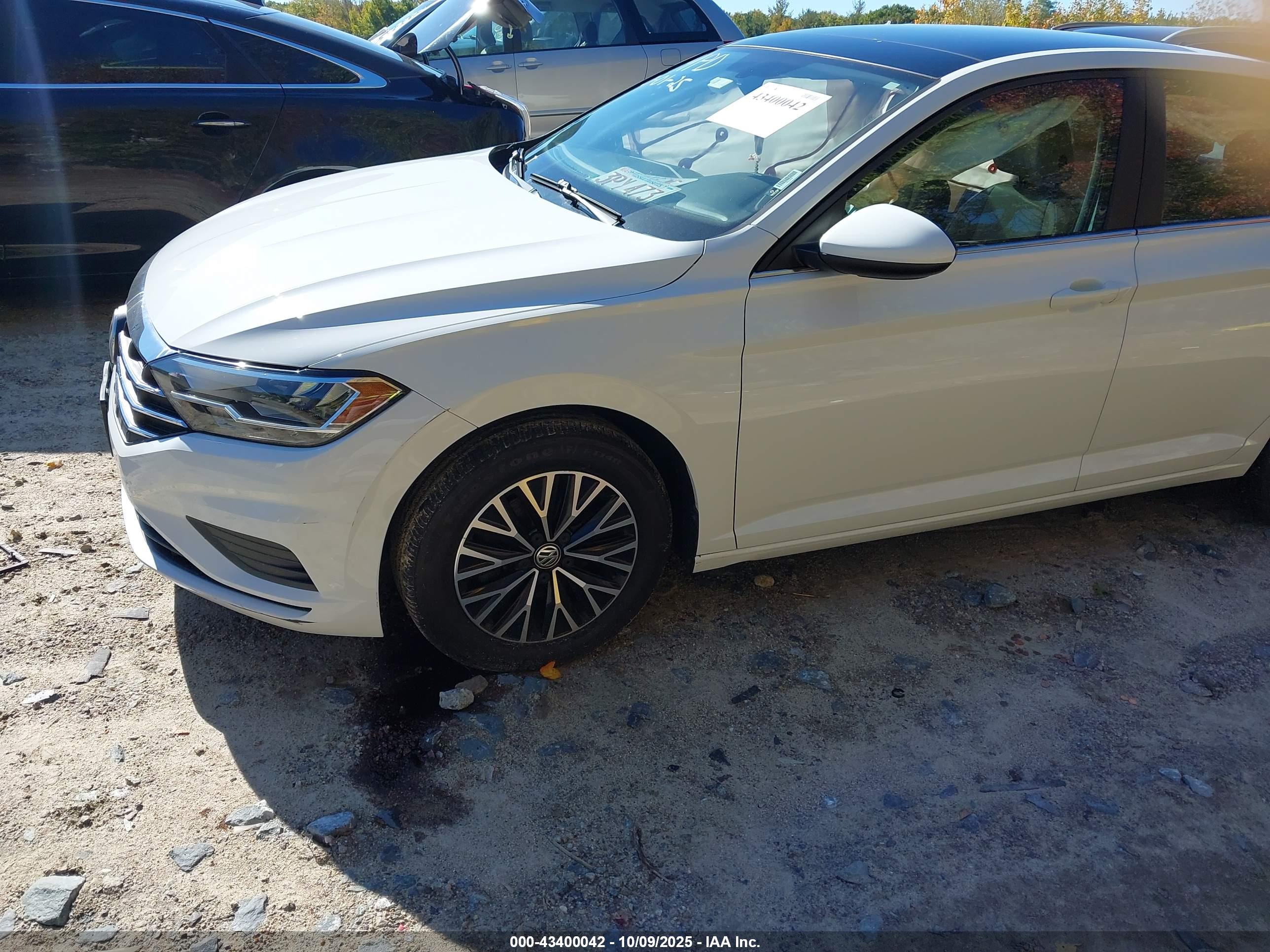 VOLKSWAGEN JETTA image 2