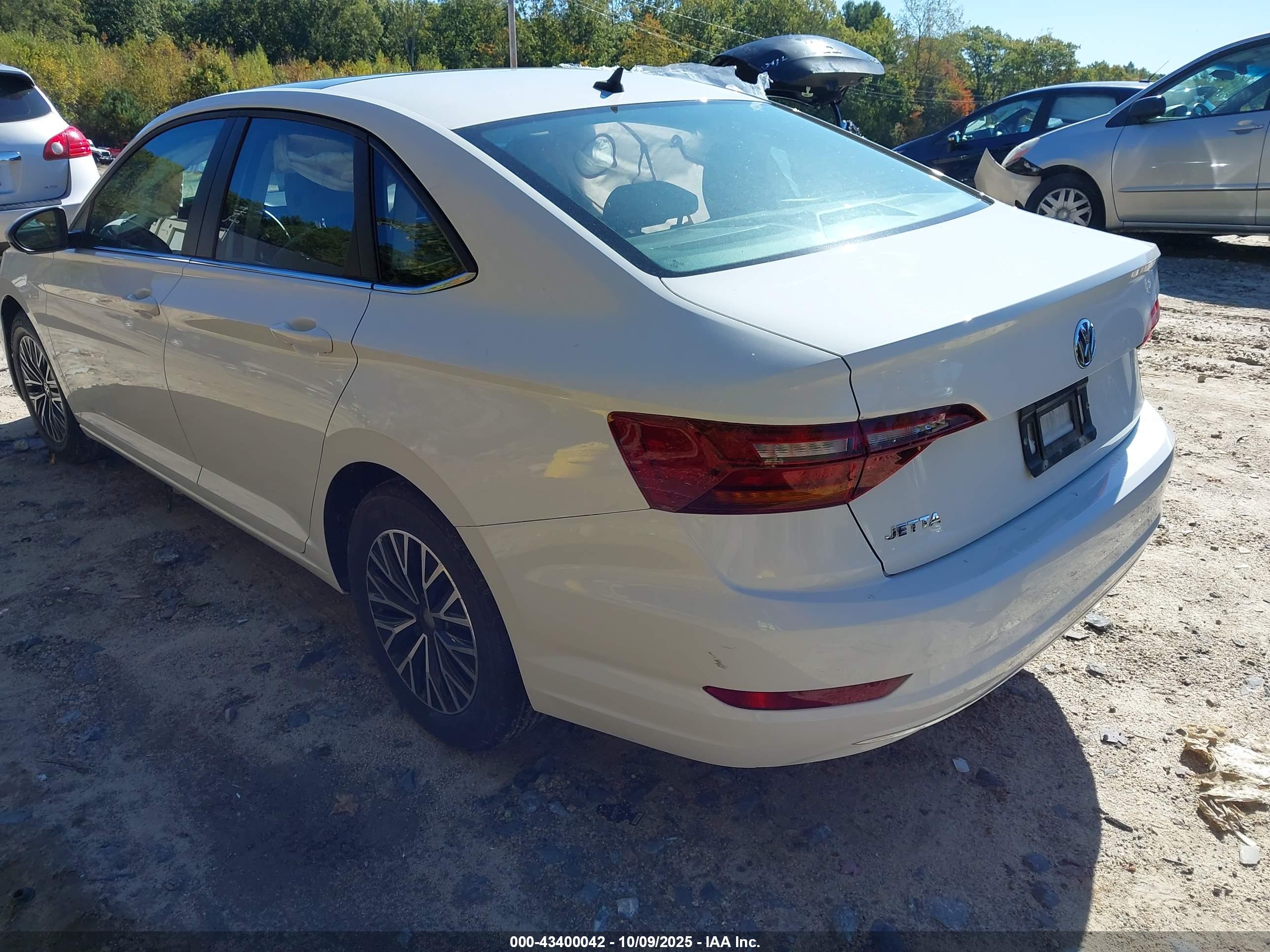 VOLKSWAGEN JETTA image 3