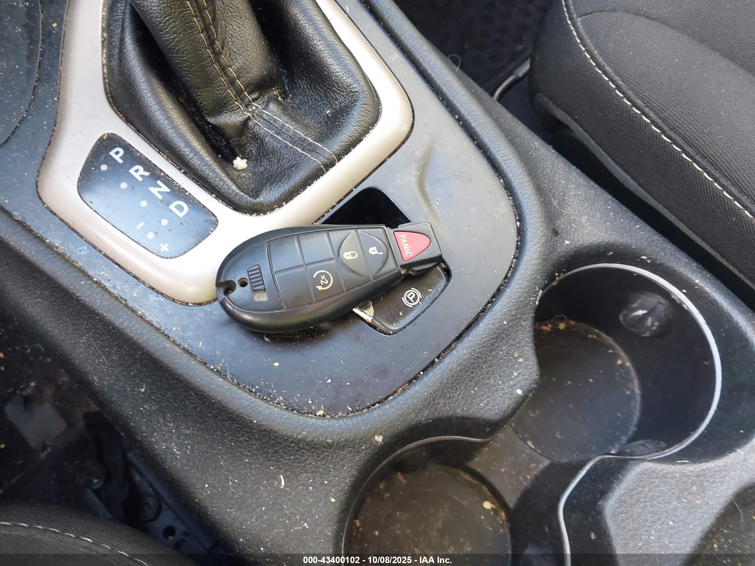 JEEP CHEROKEE image 11