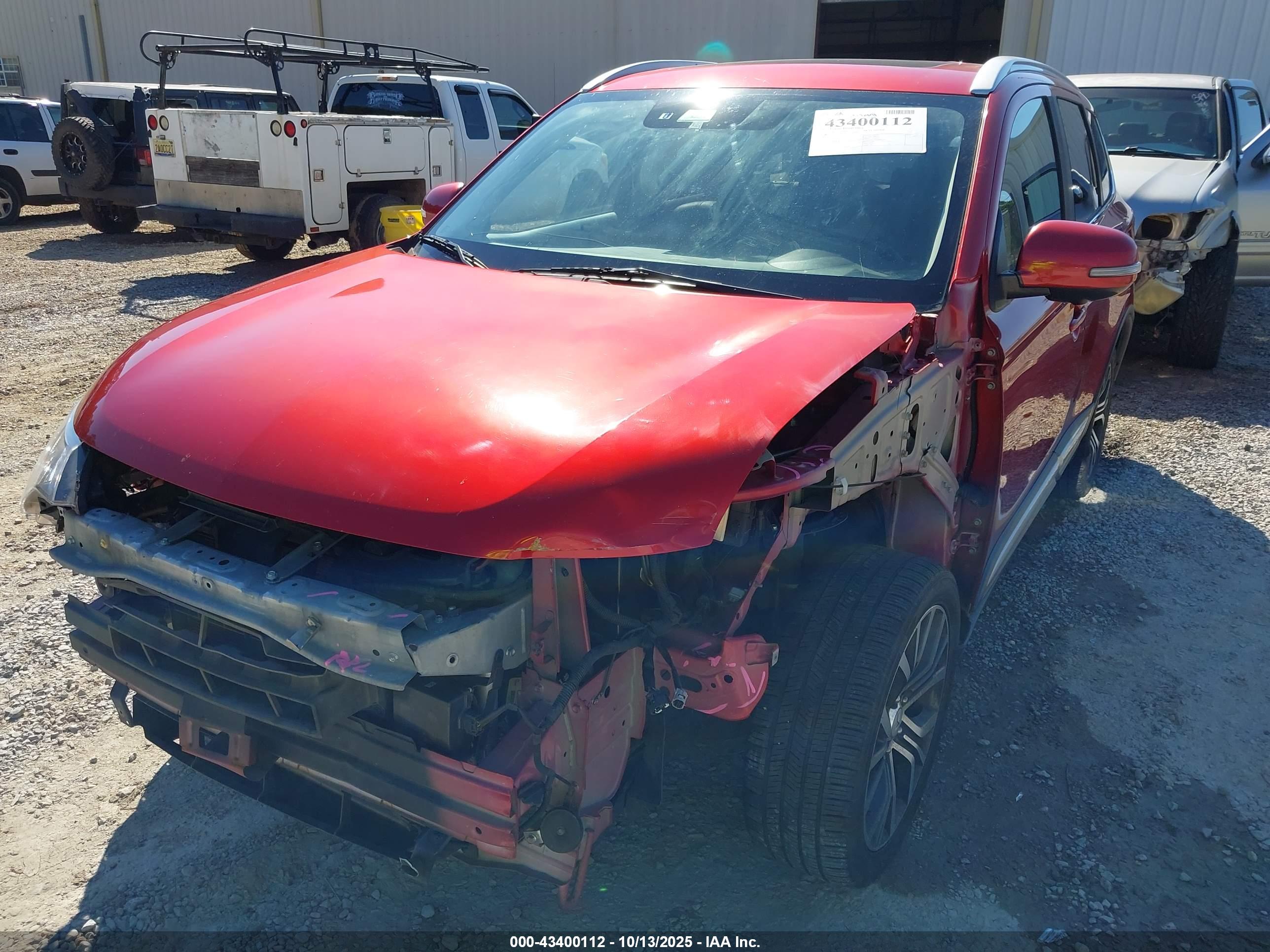 MITSUBISHI OUTLANDER image 6