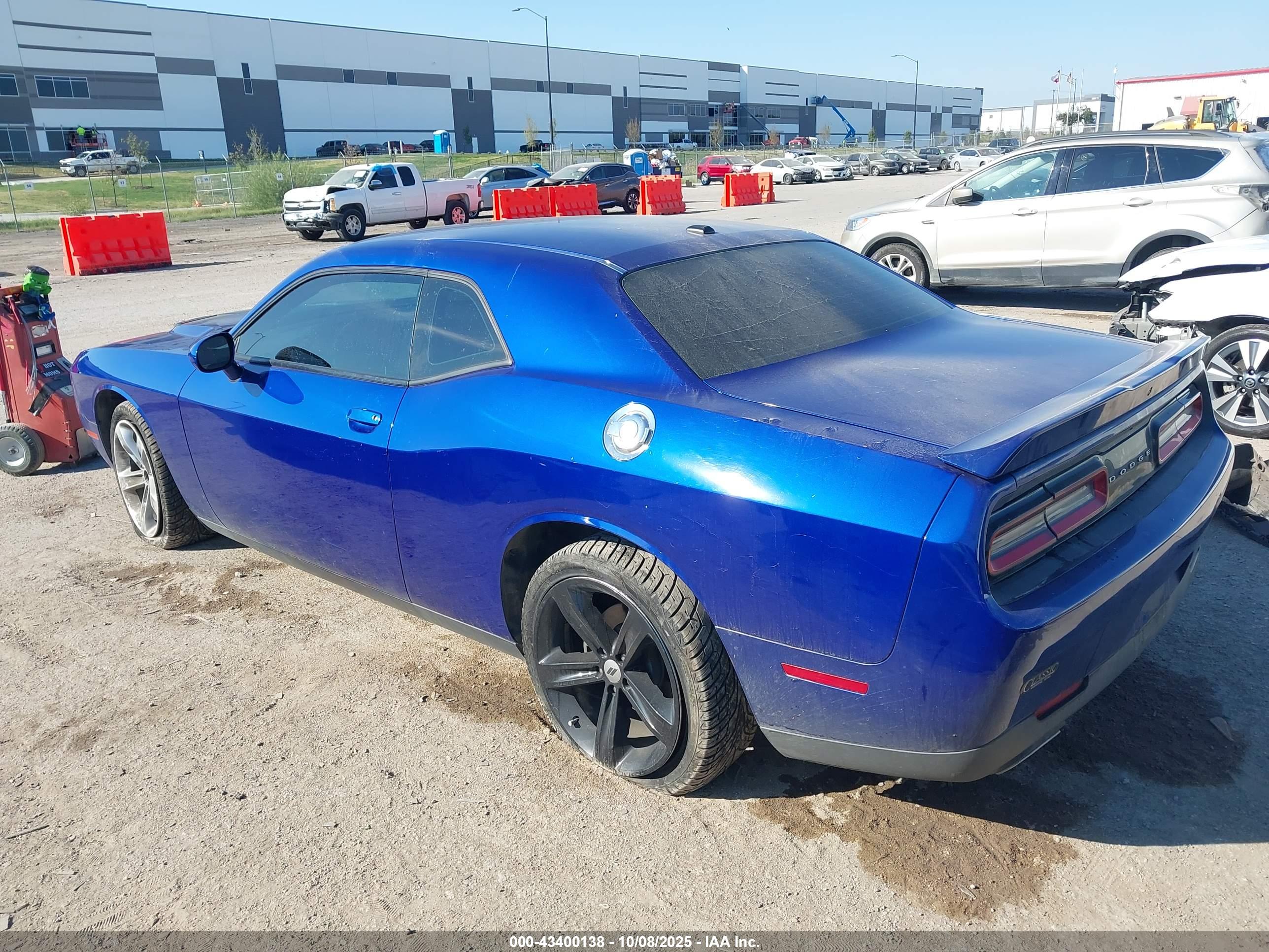 DODGE CHALLENGER image 3