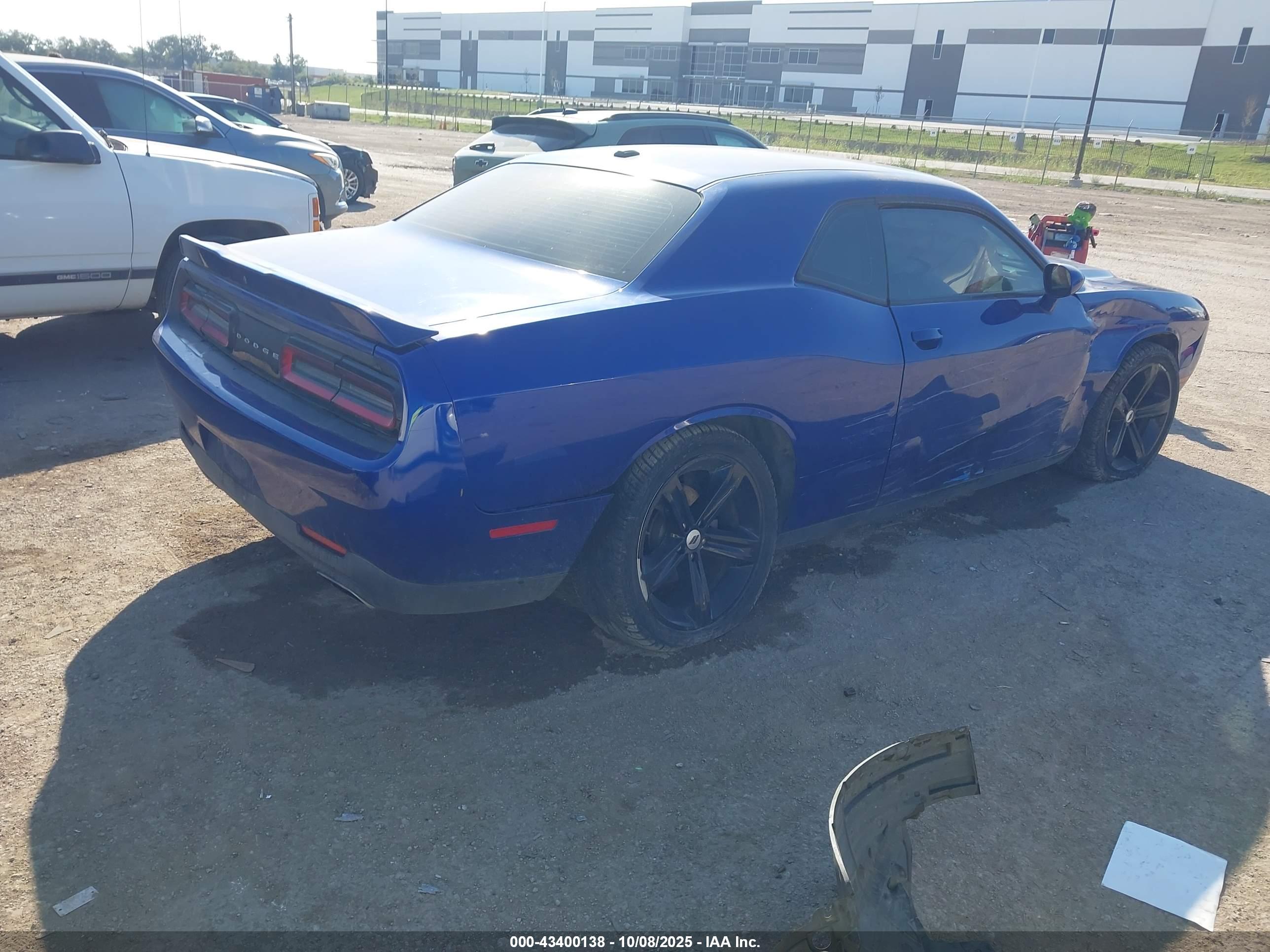 DODGE CHALLENGER image 4