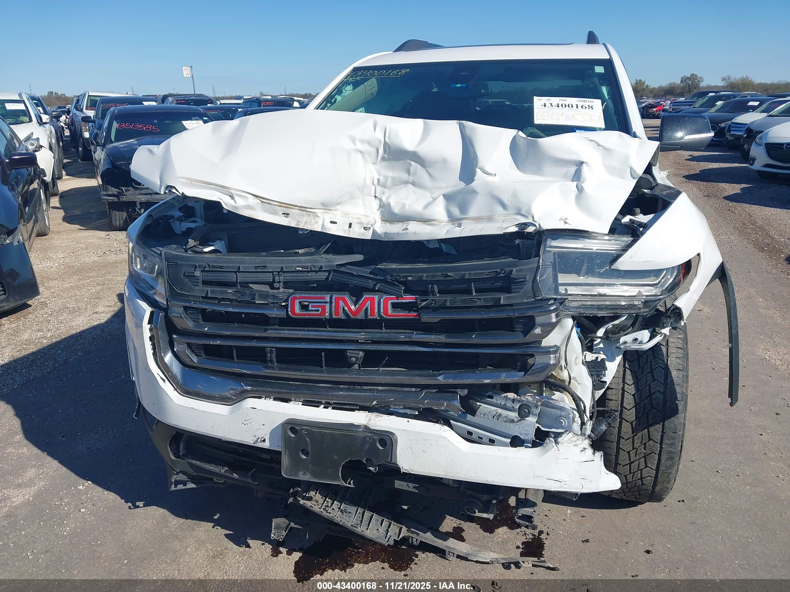 GMC ACADIA image 6