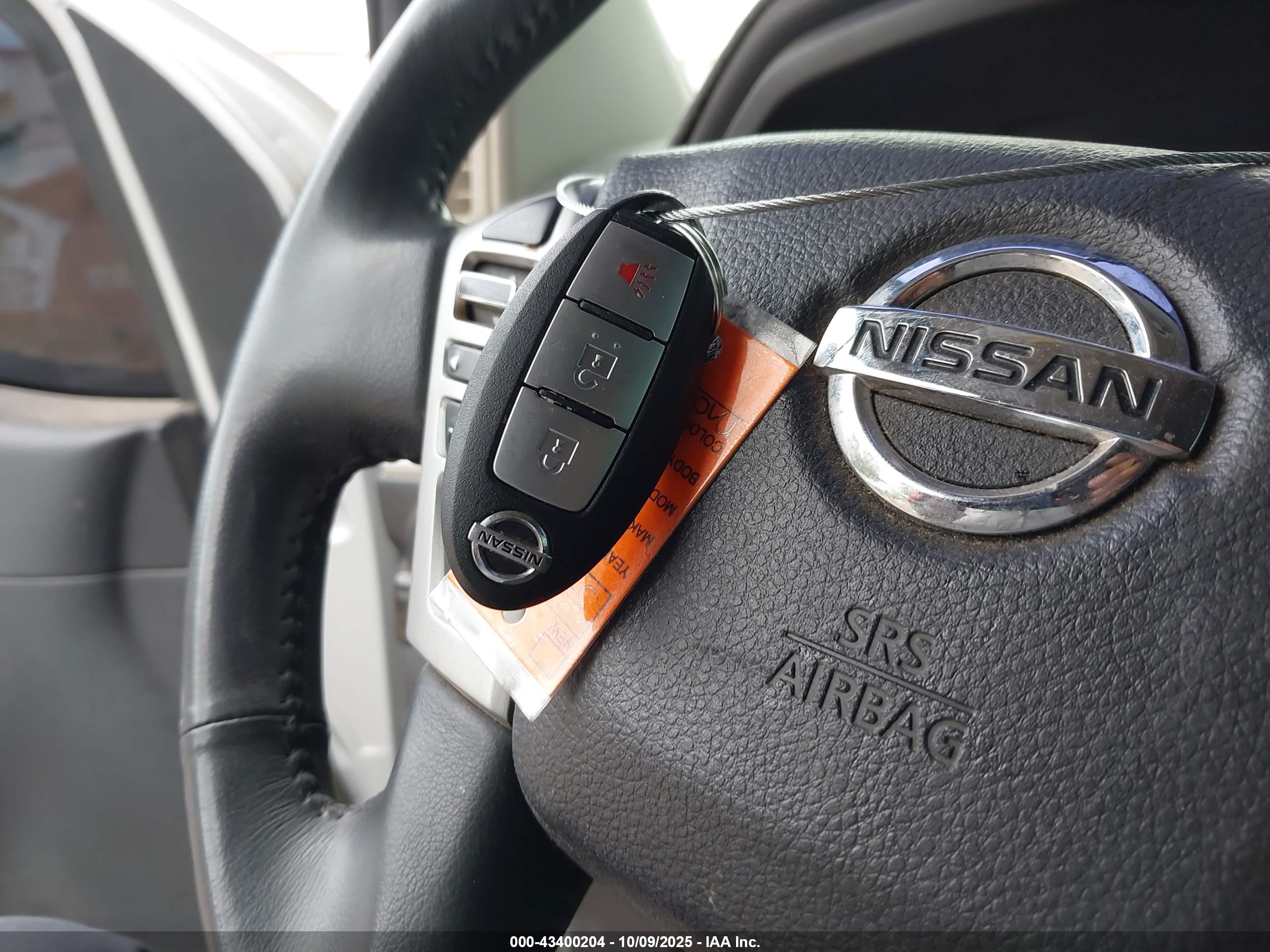 NISSAN TITAN image 11