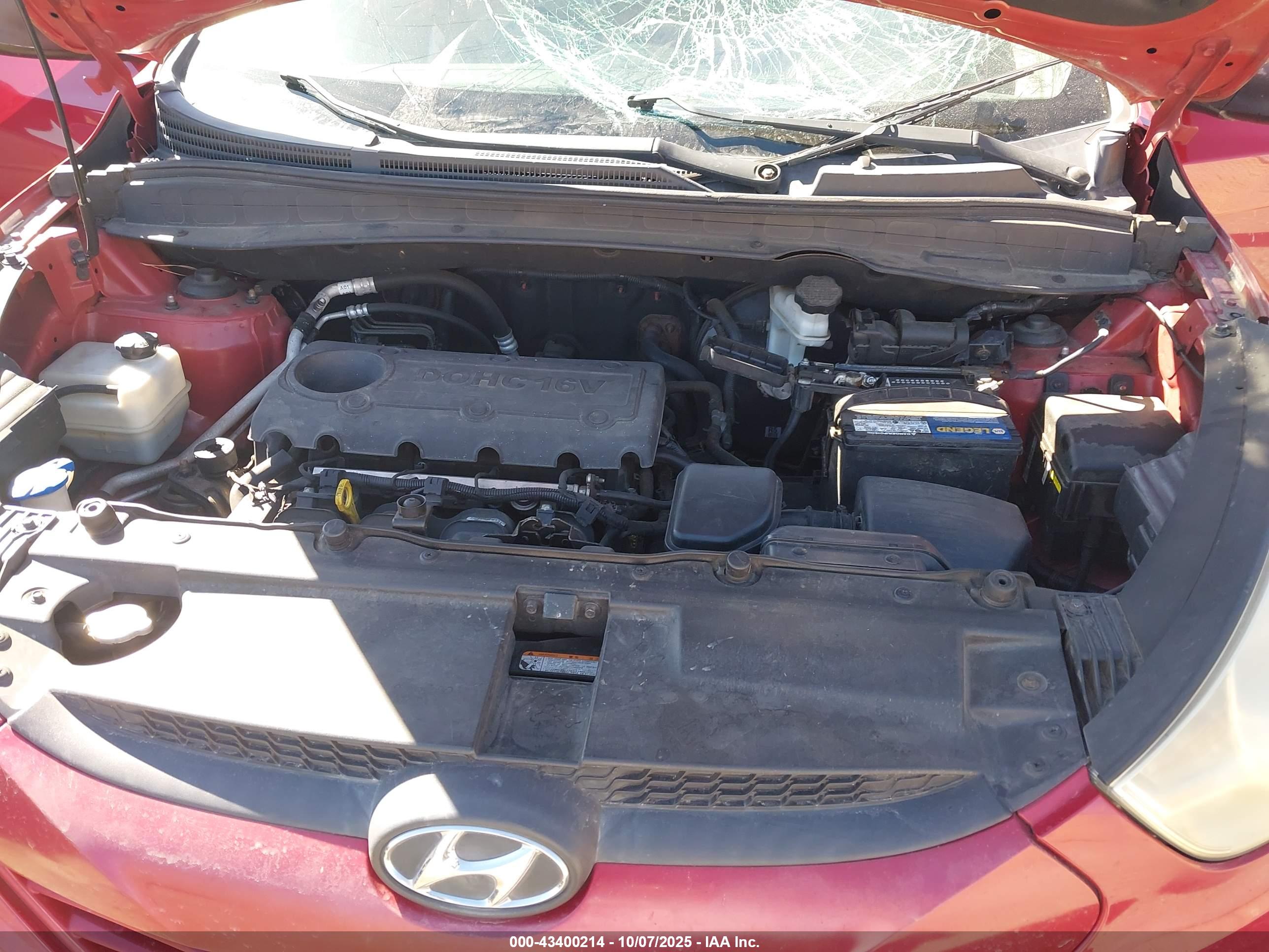 HYUNDAI TUCSON image 10