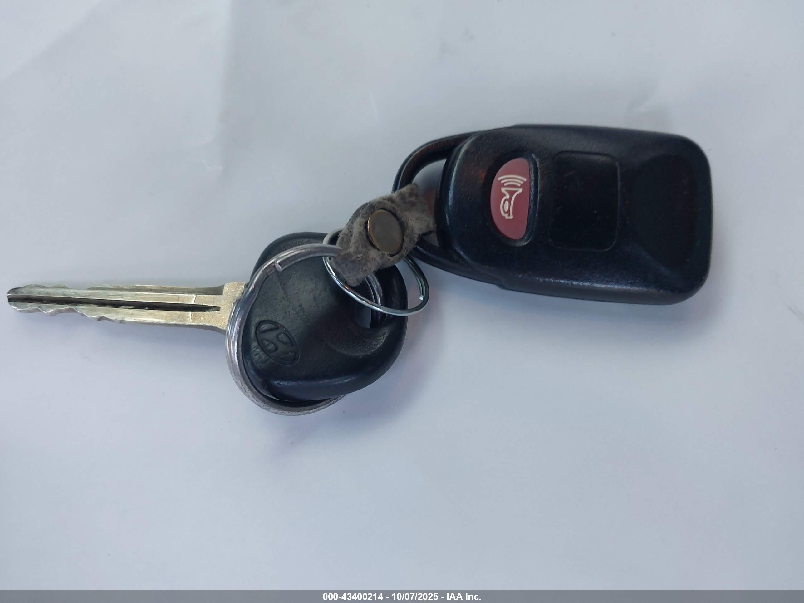 HYUNDAI TUCSON image 11
