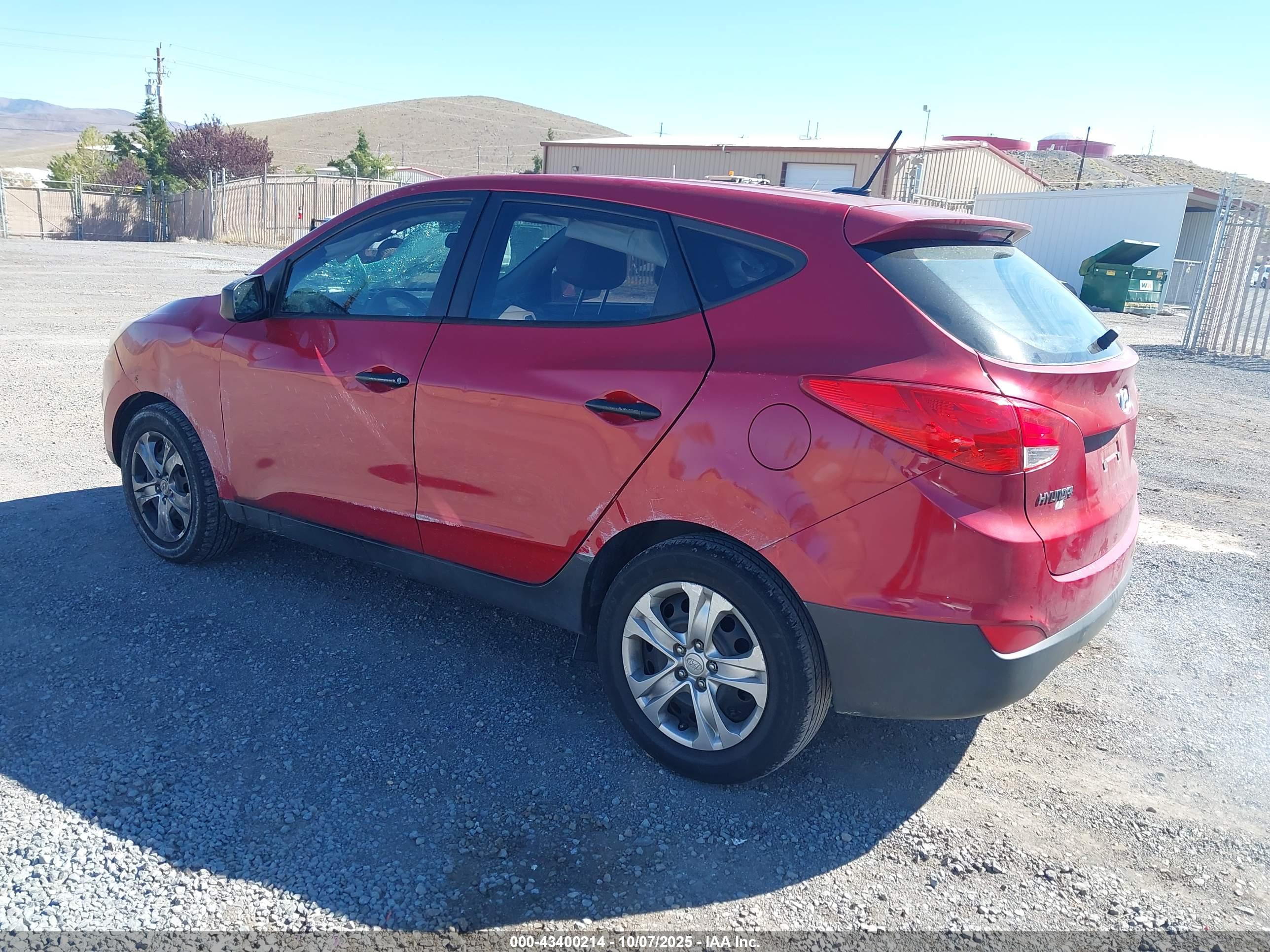 HYUNDAI TUCSON image 3