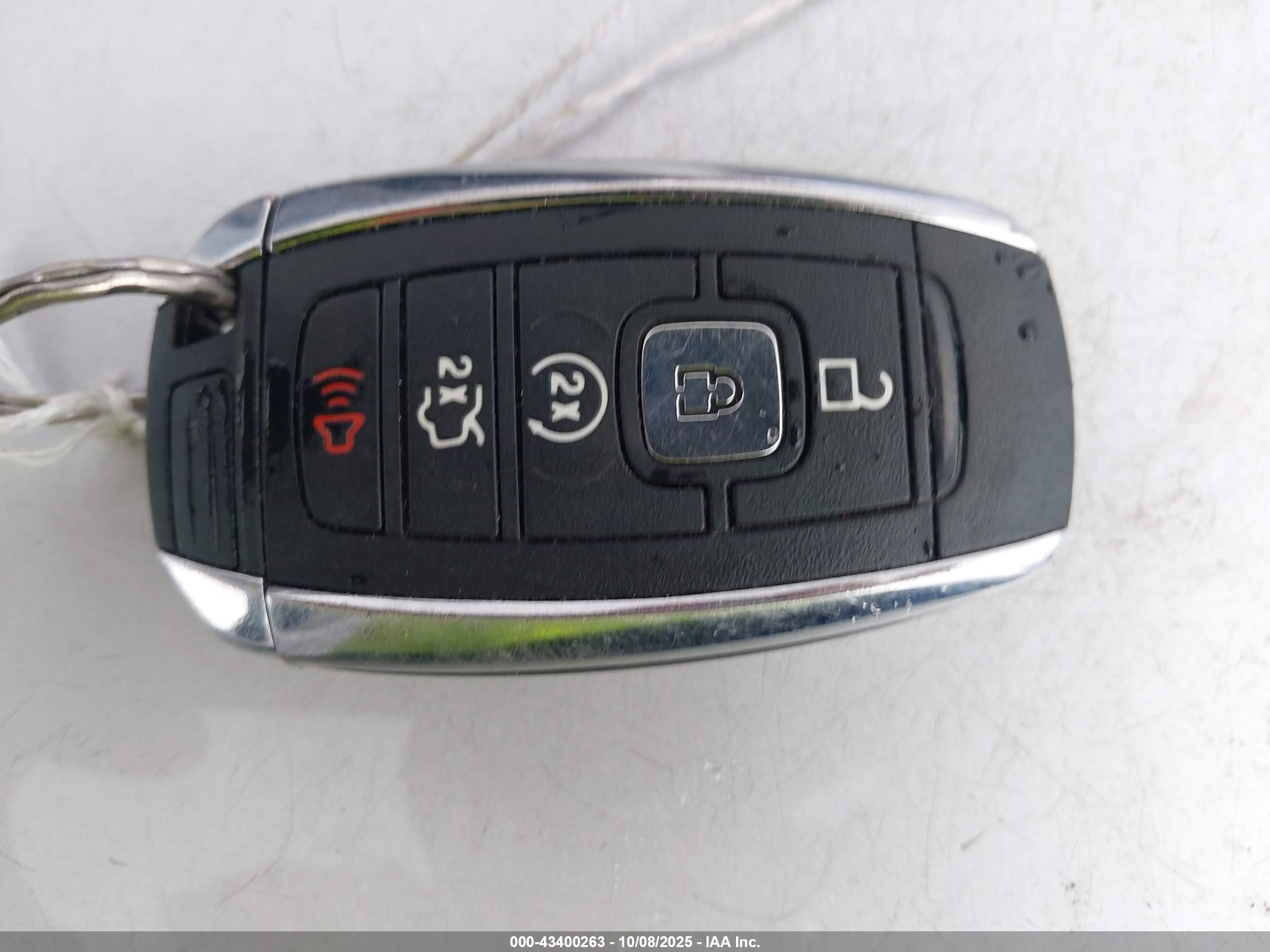 LINCOLN MKZ image 11