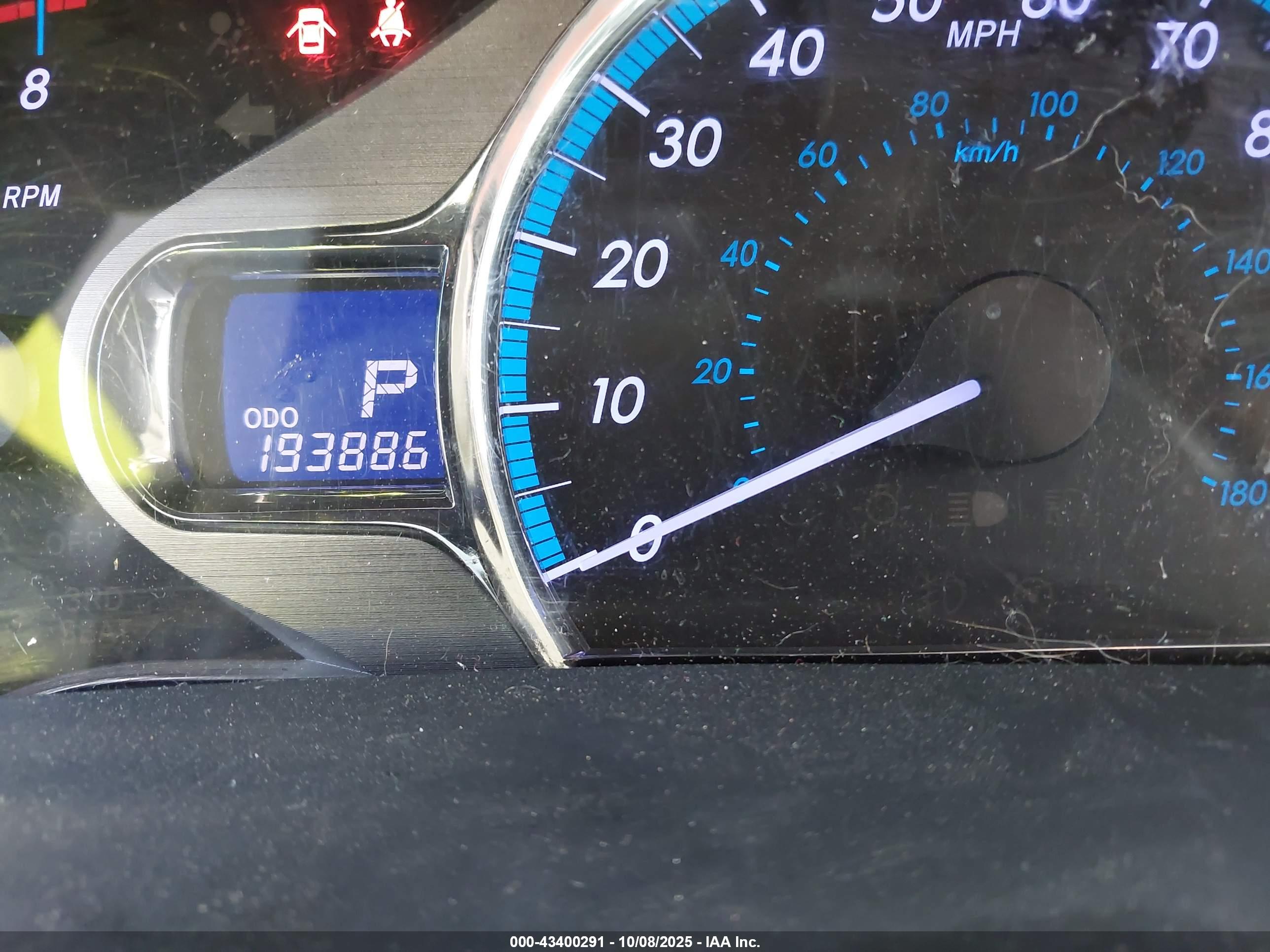 TOYOTA SIENNA image 7