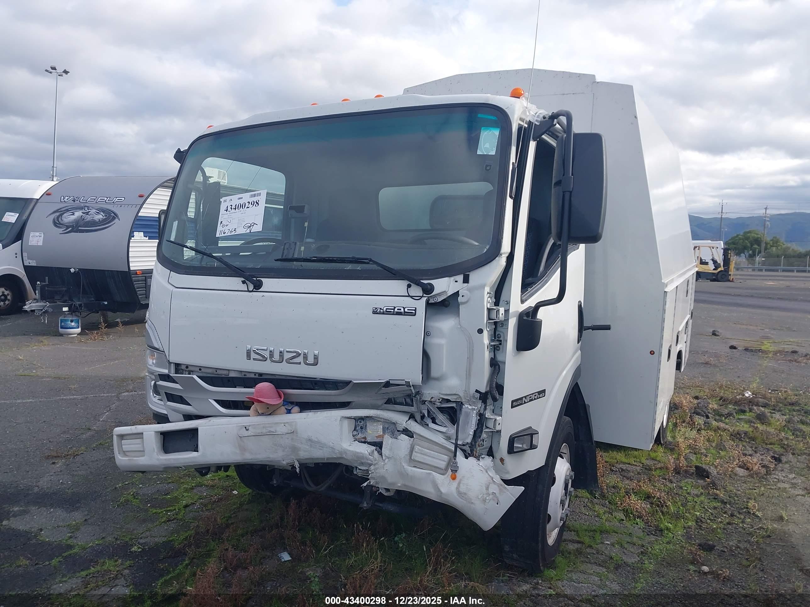 ISUZU NPR image 6