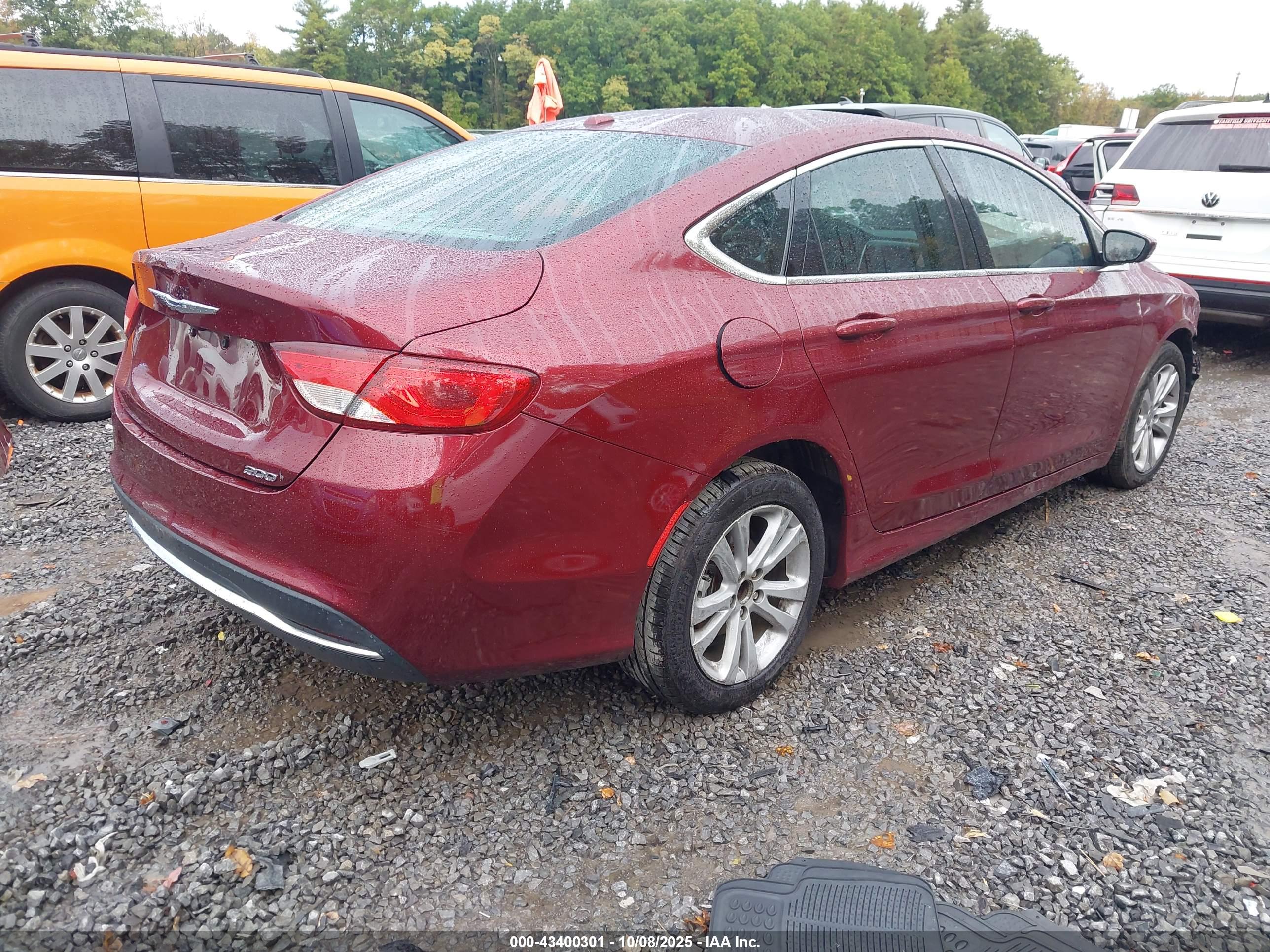 CHRYSLER 200 image 4