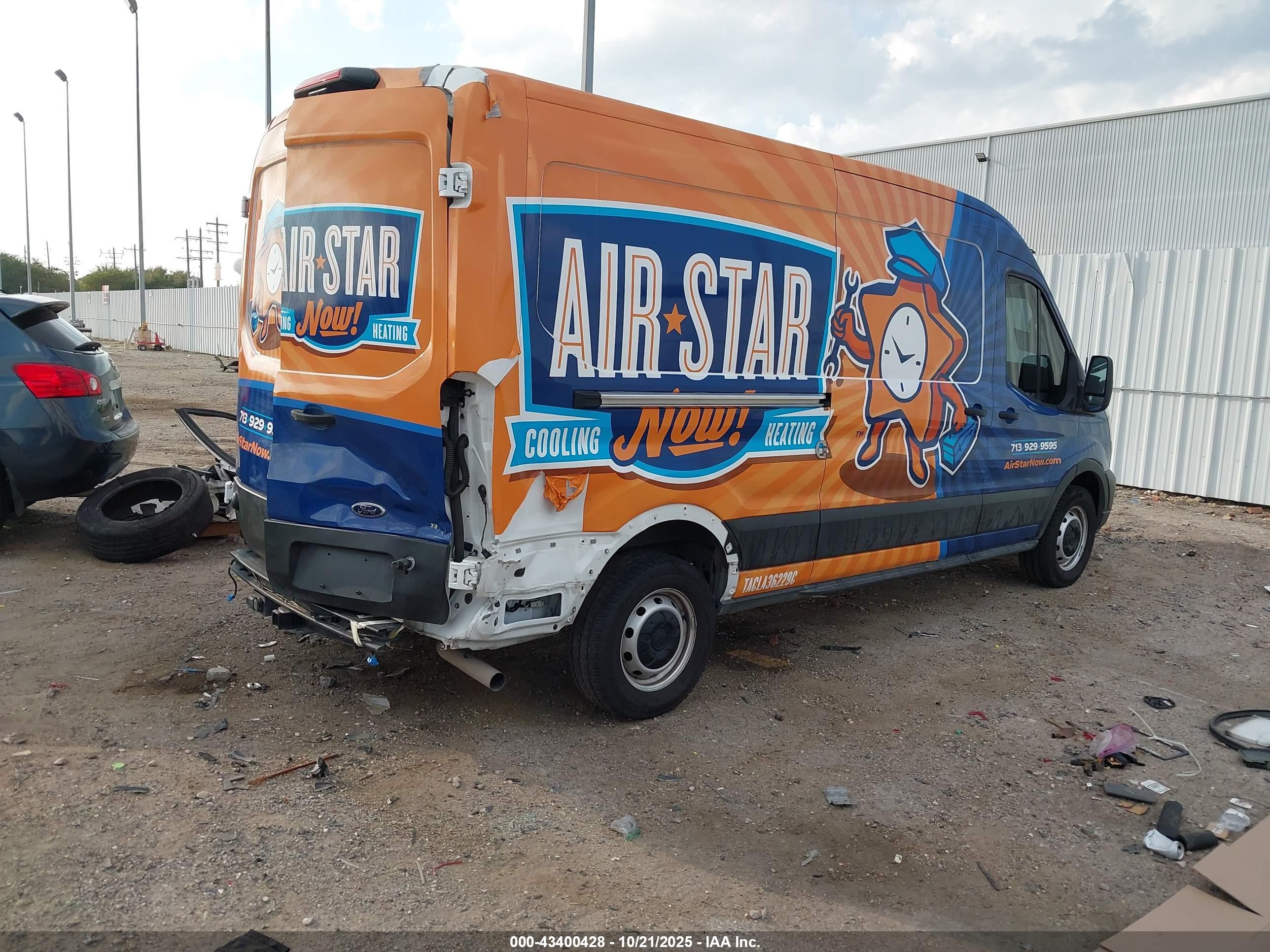FORD TRANSIT-250 image 4