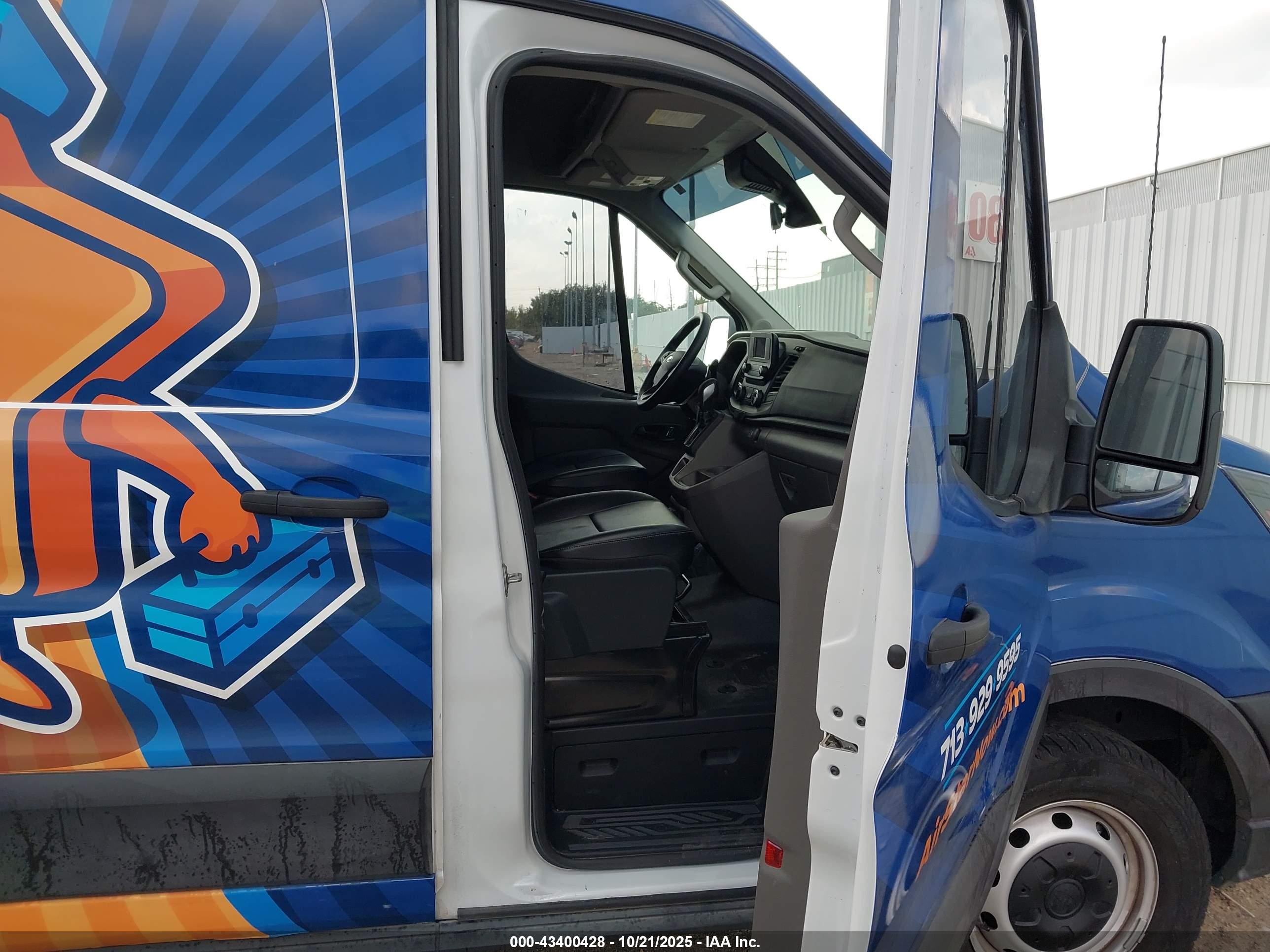 FORD TRANSIT-250 image 5