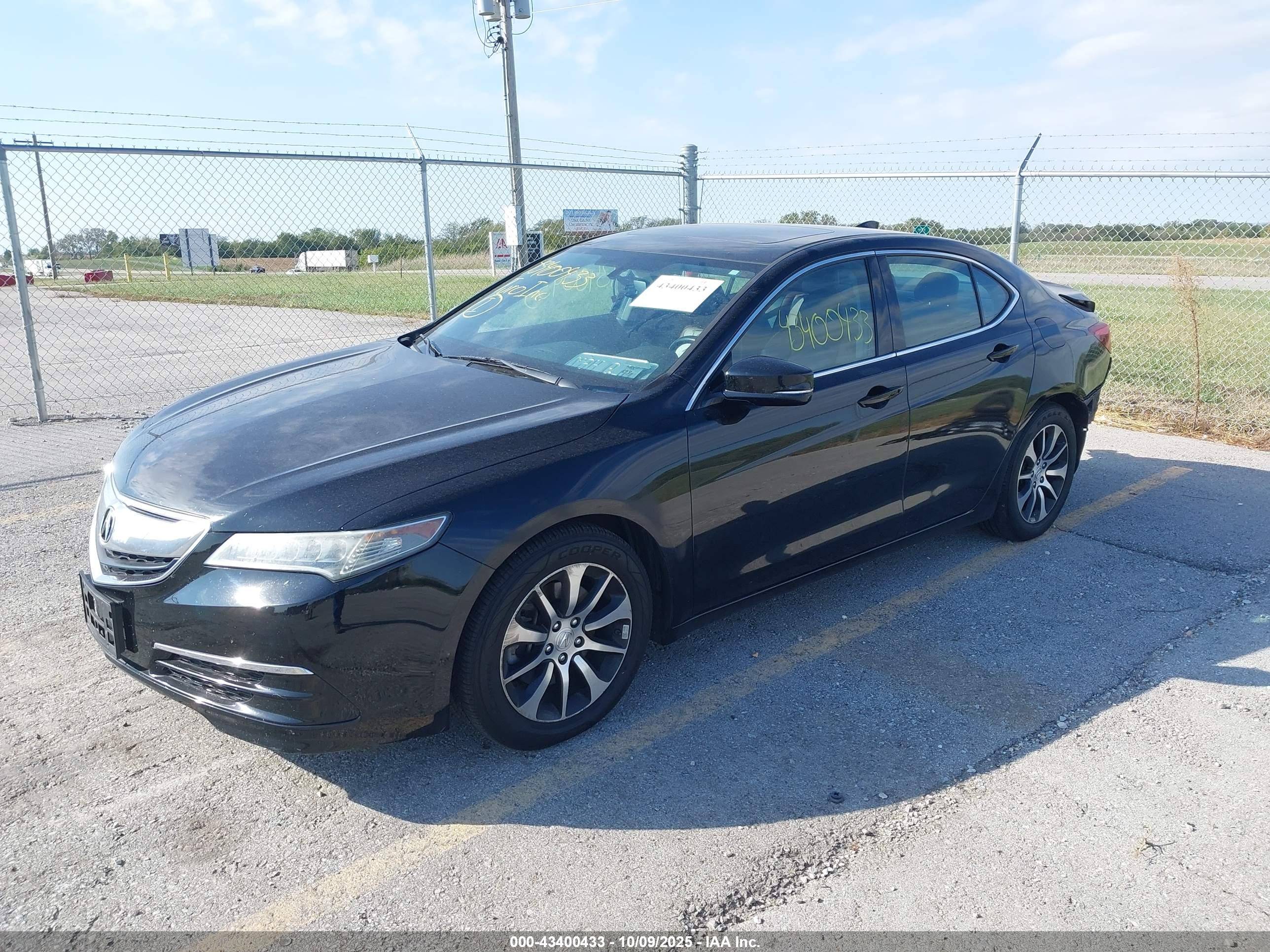 ACURA TLX image 2