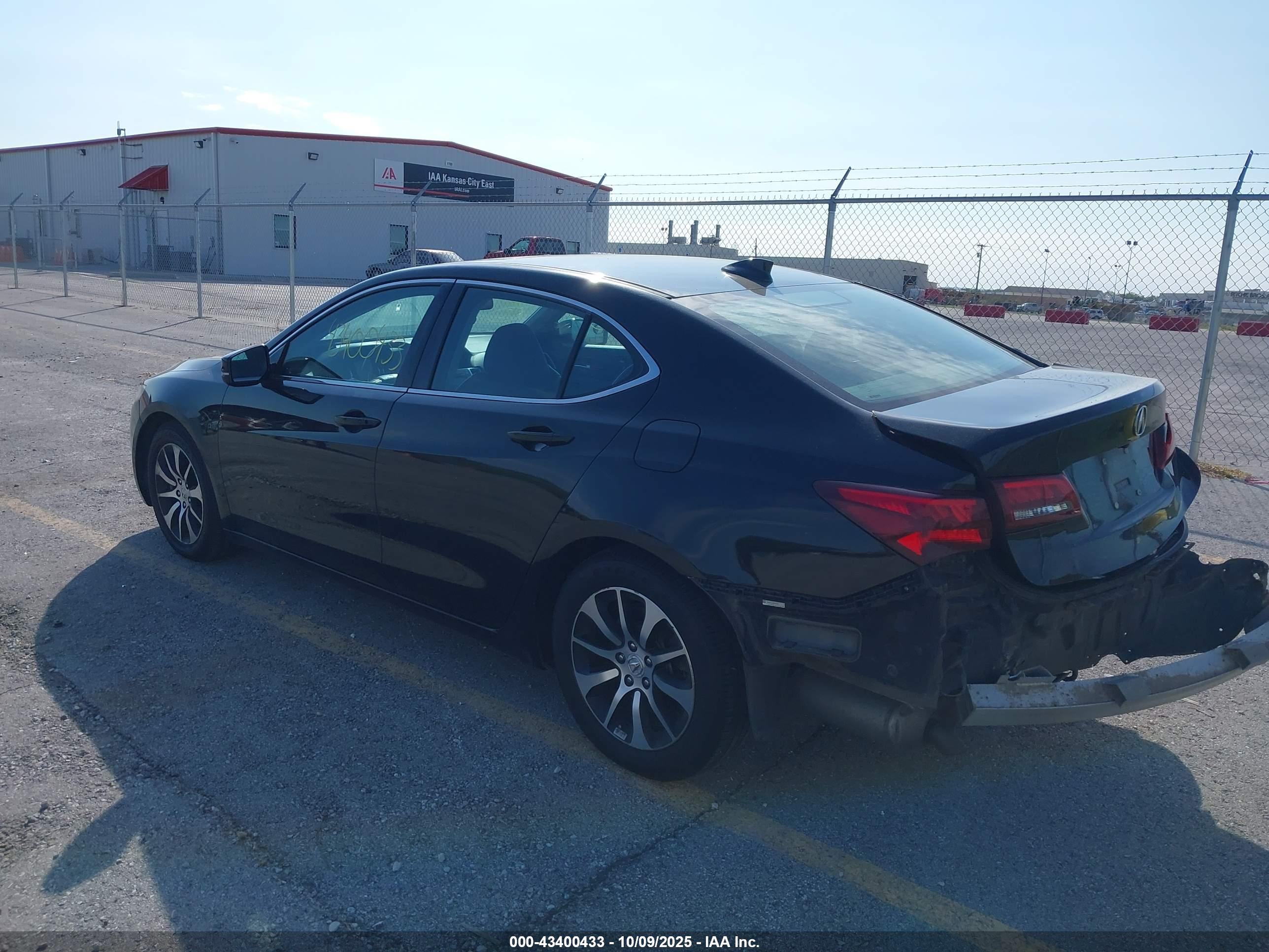 ACURA TLX image 3