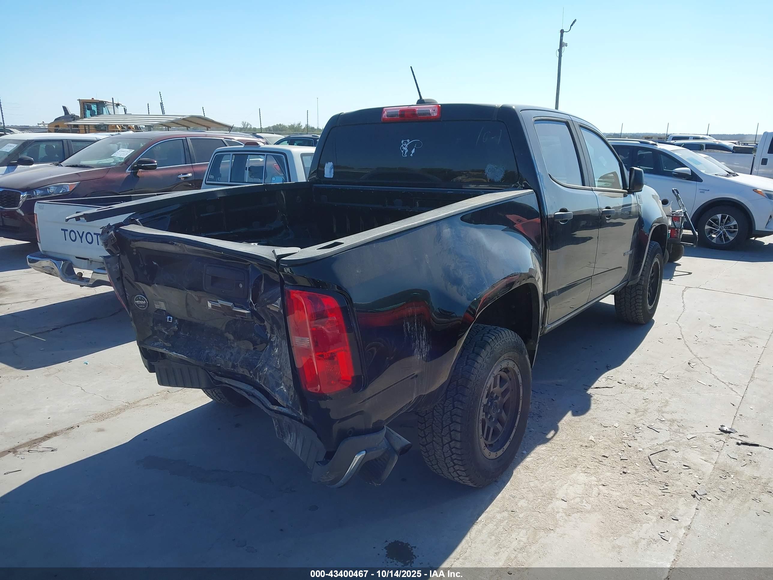 CHEVROLET COLORADO image 4