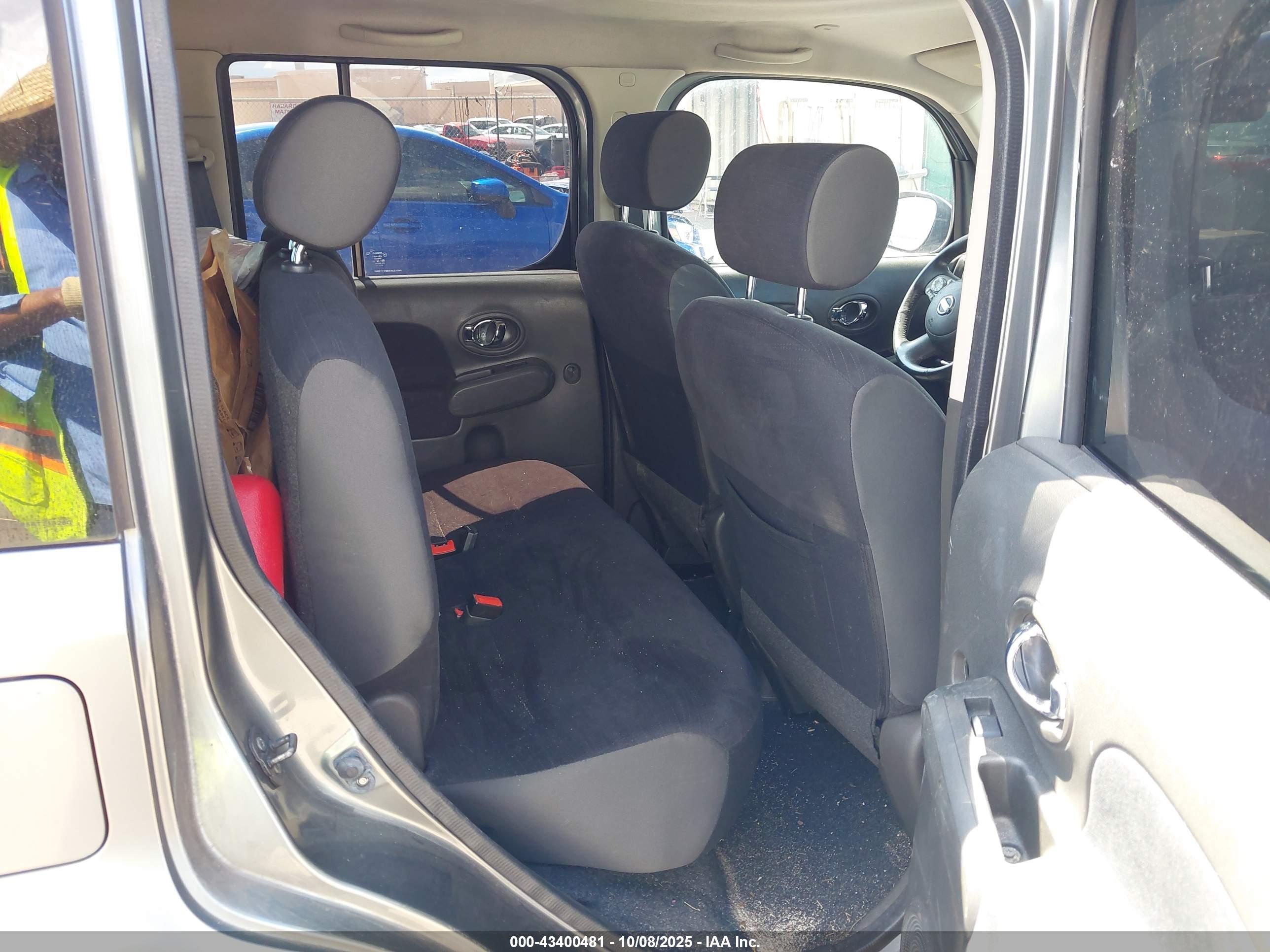NISSAN CUBE image 8