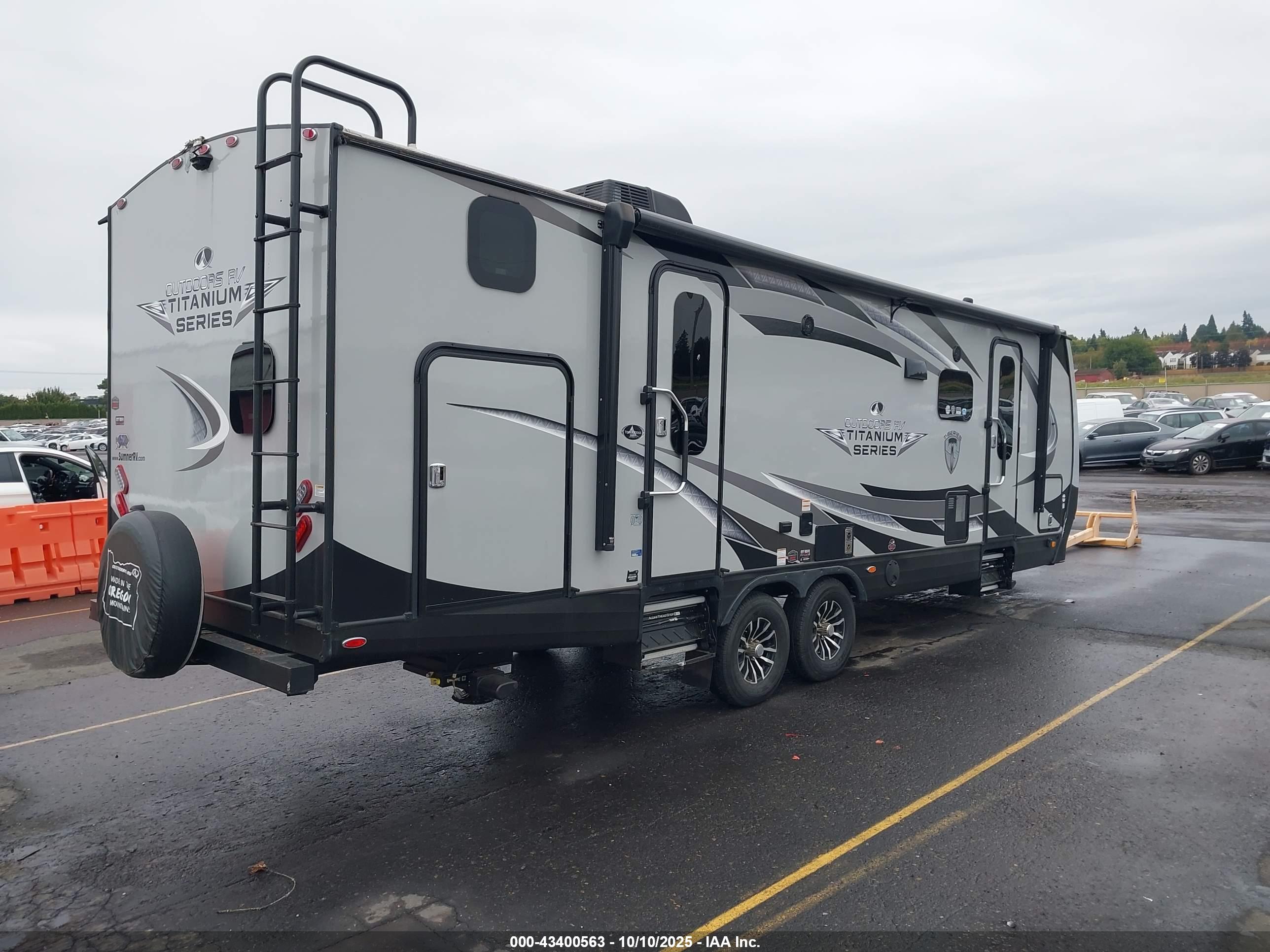 OUTDOORS RV image 4