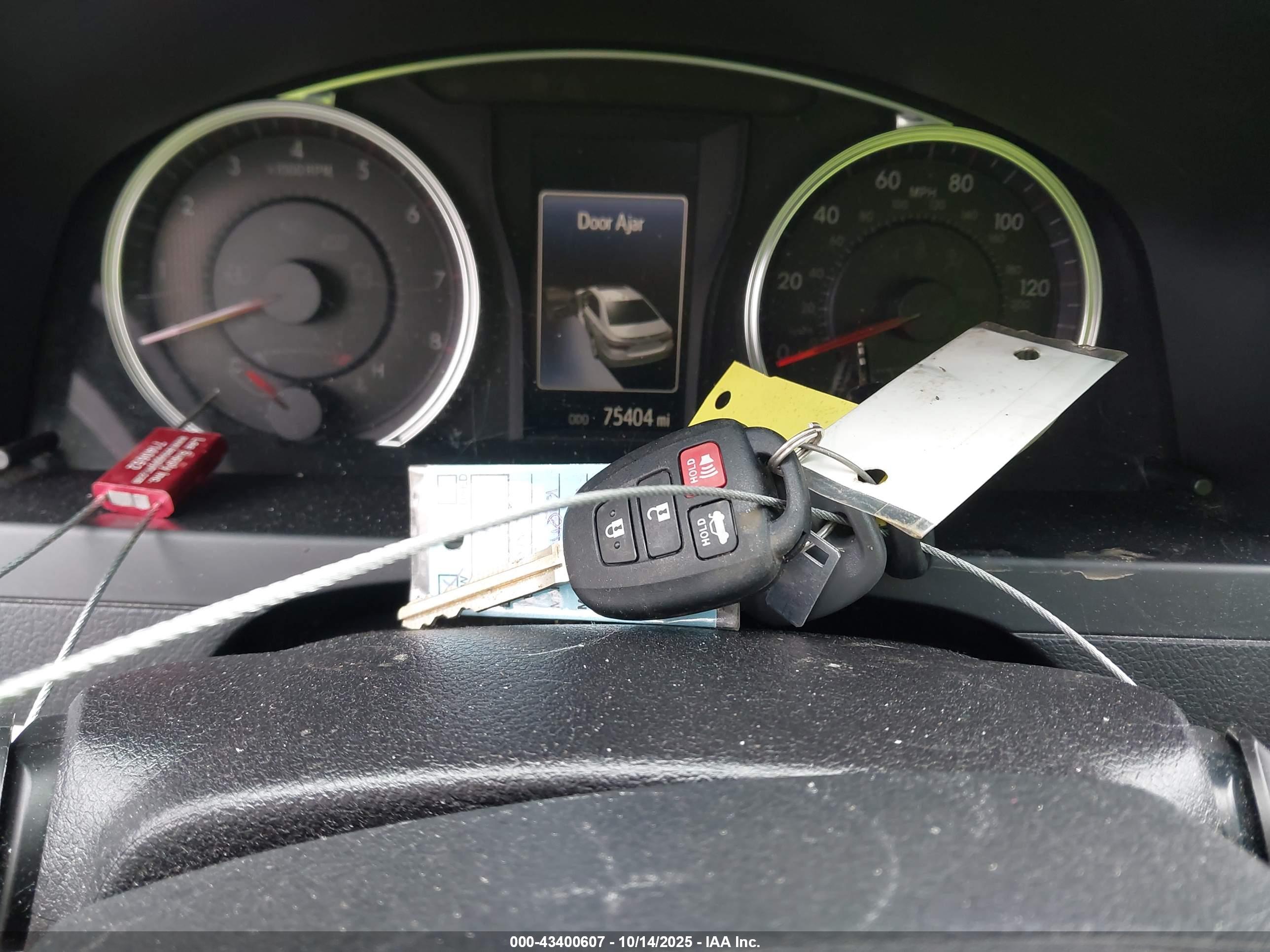 TOYOTA CAMRY image 11