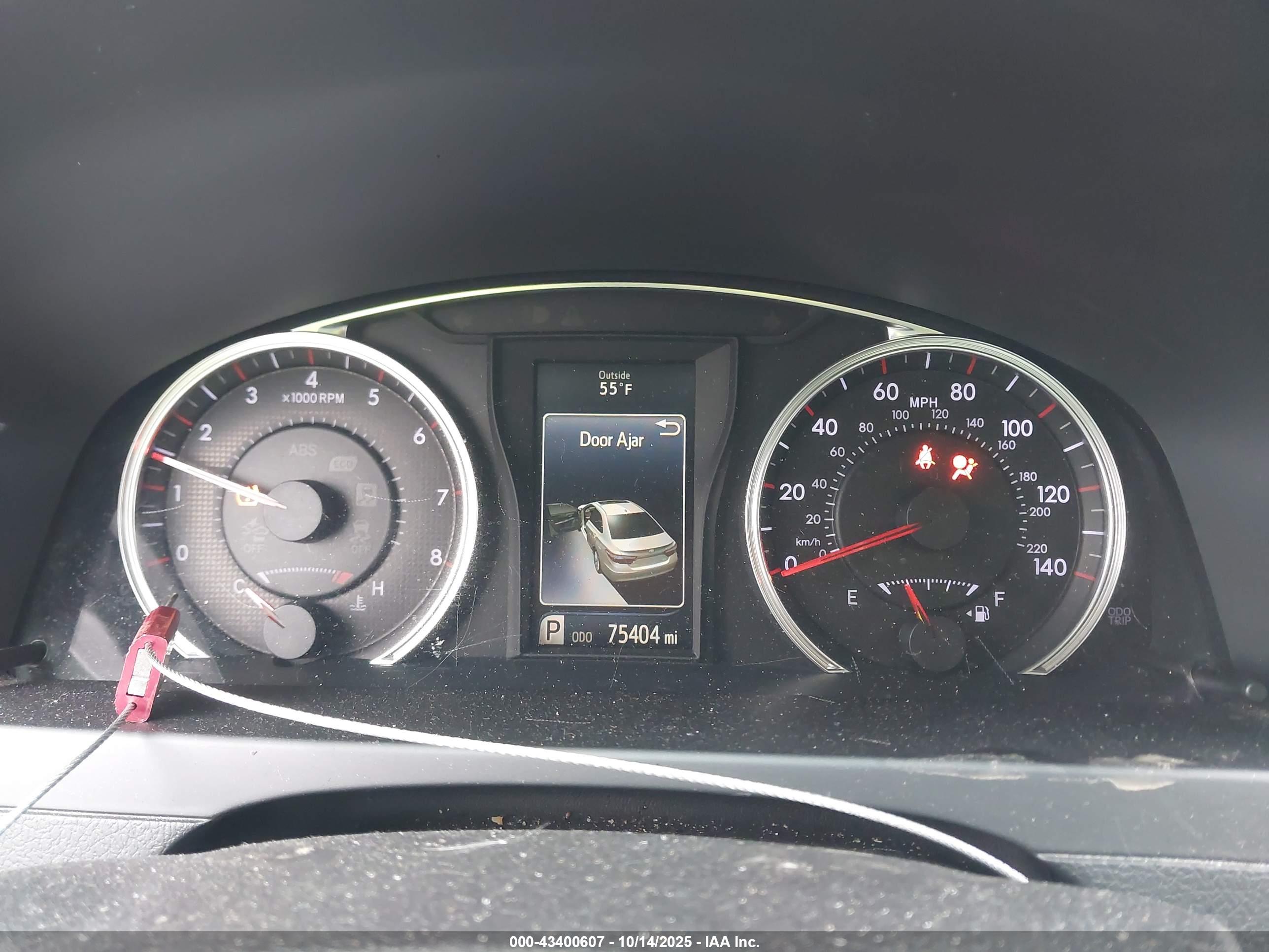 TOYOTA CAMRY image 7