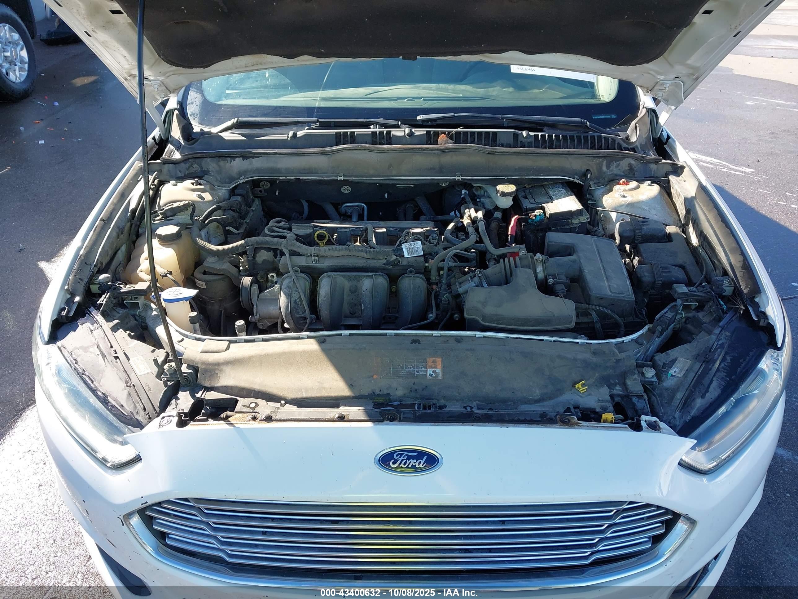 FORD FUSION image 10