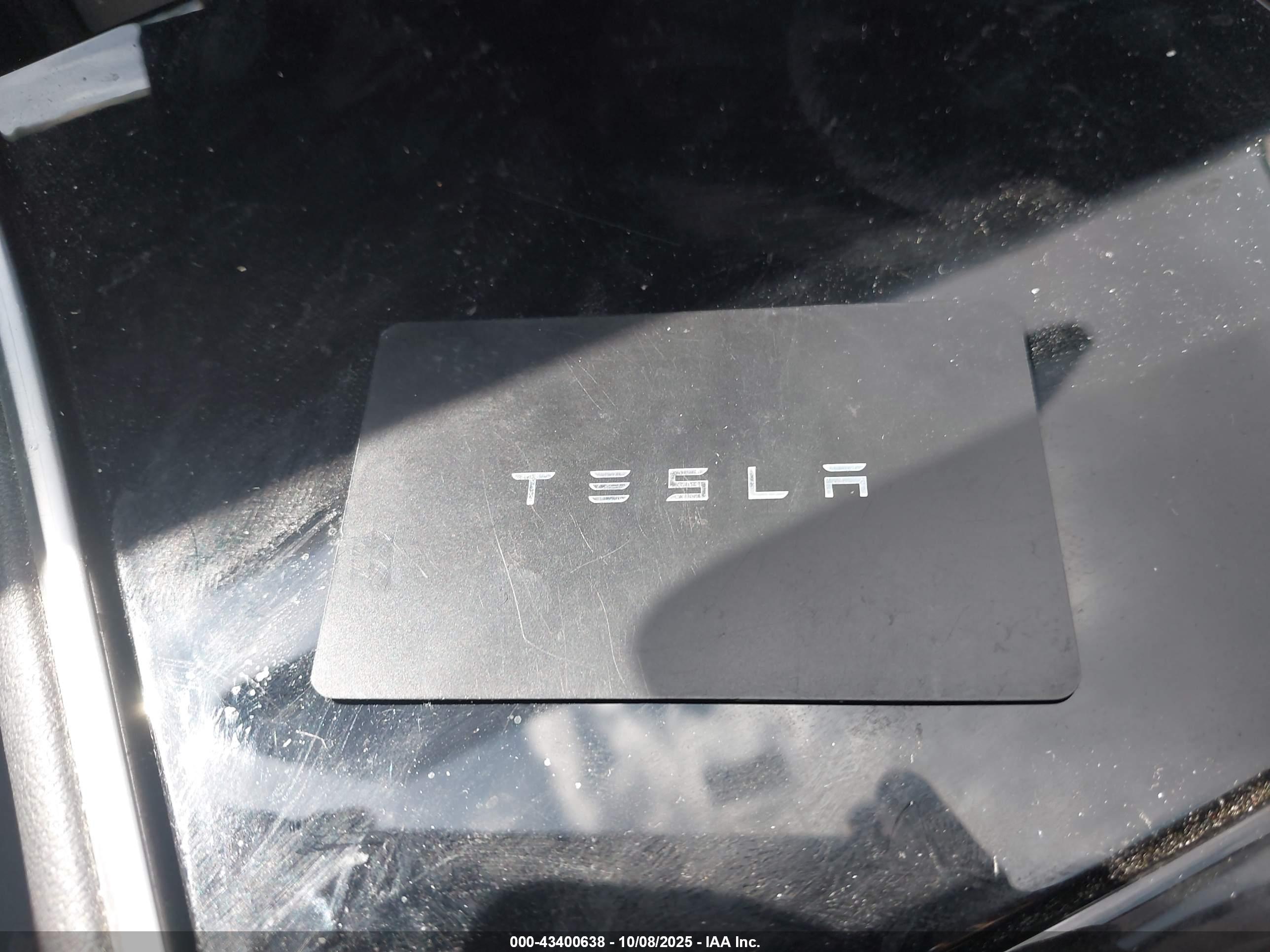 TESLA MODEL image 11