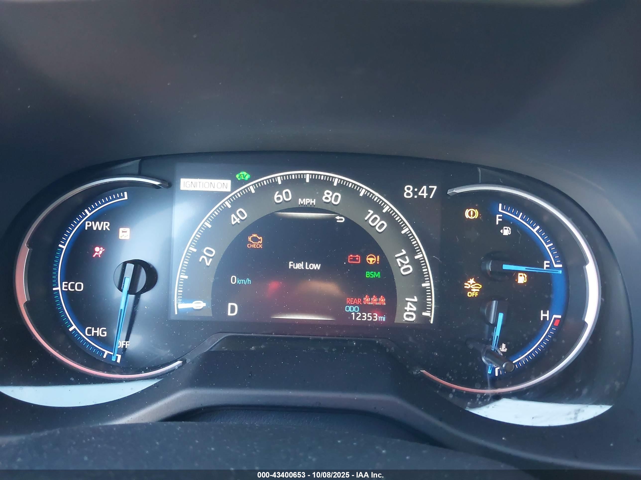 TOYOTA RAV4 image 7