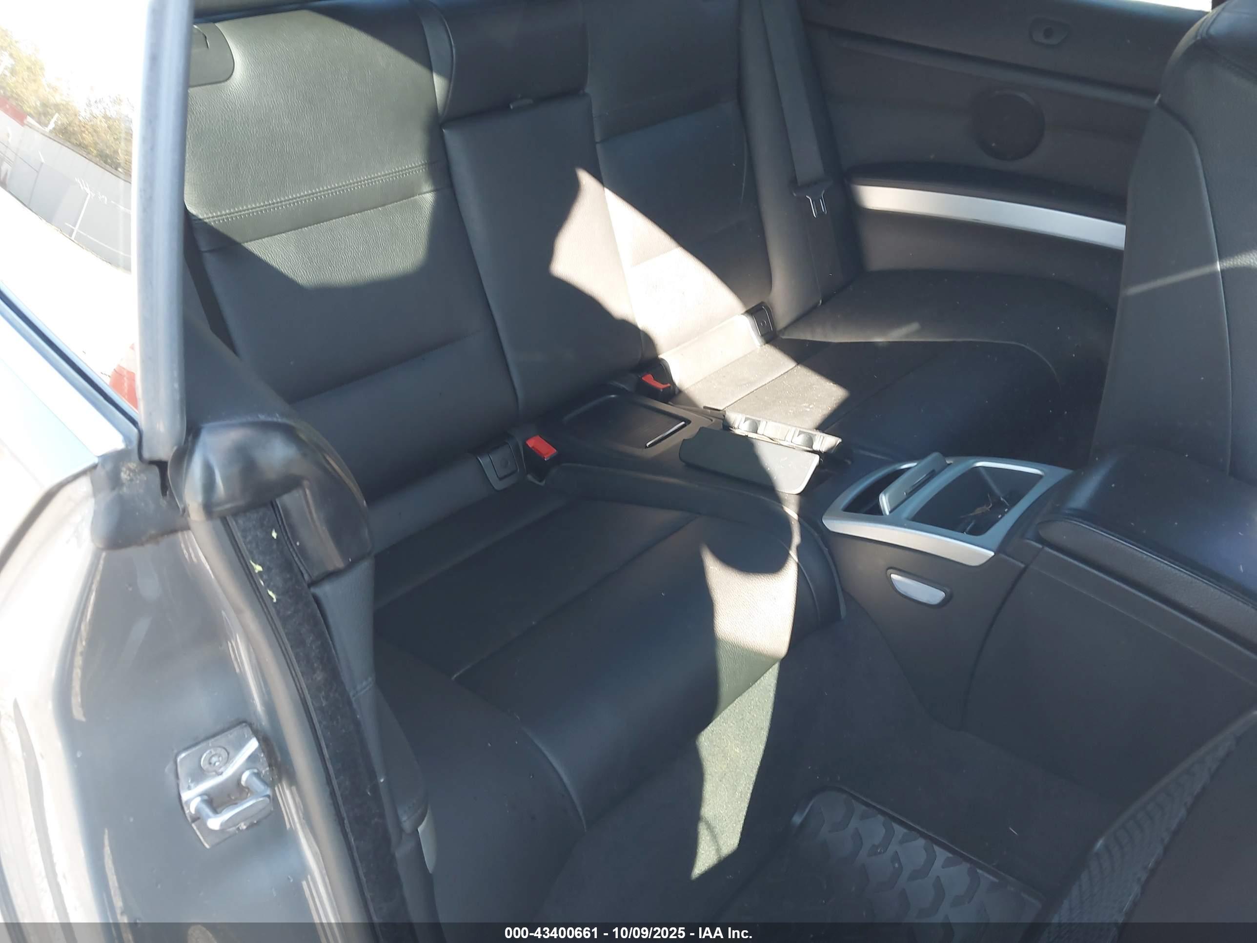 BMW 335I image 8