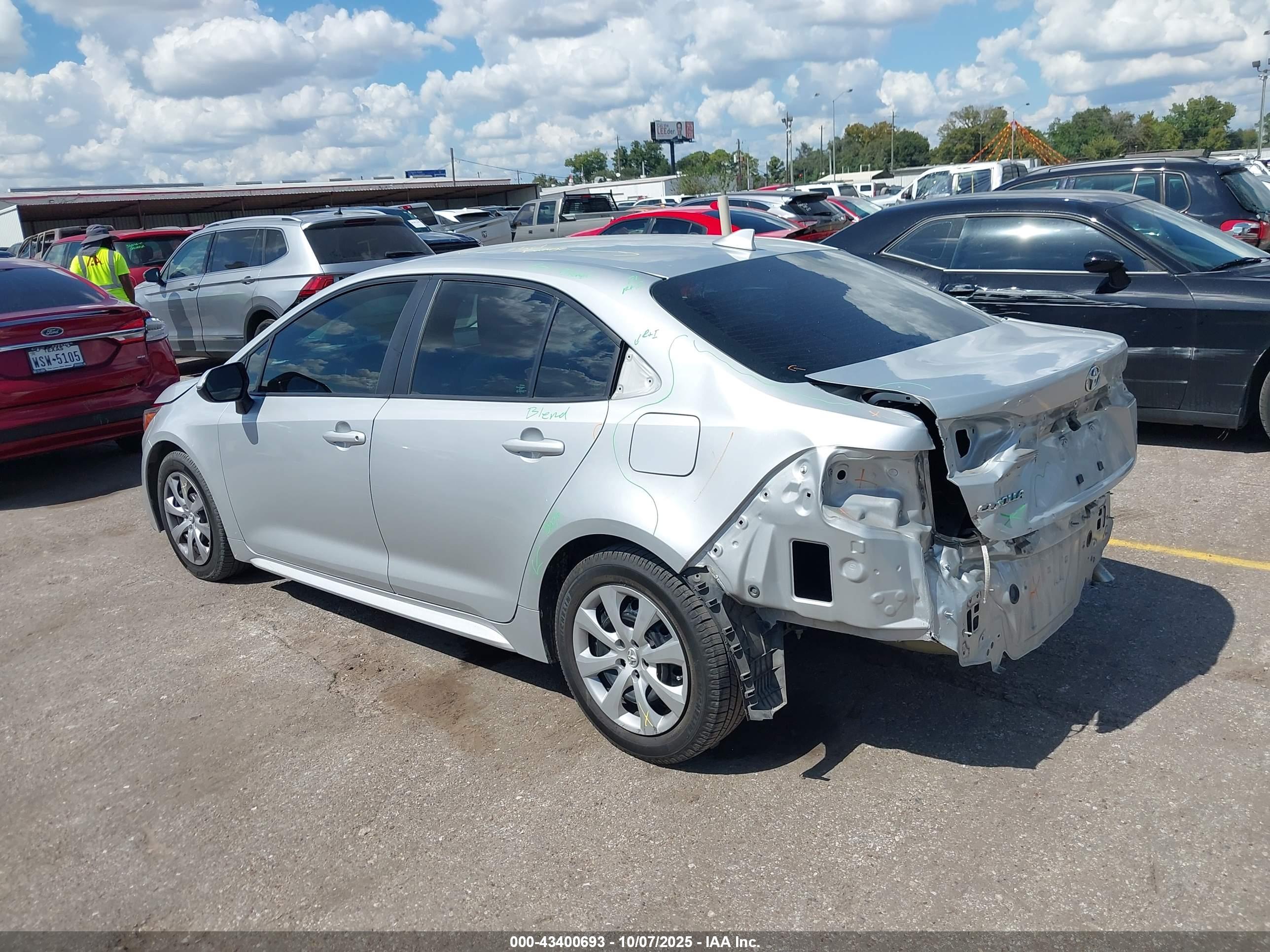 TOYOTA COROLLA image 3